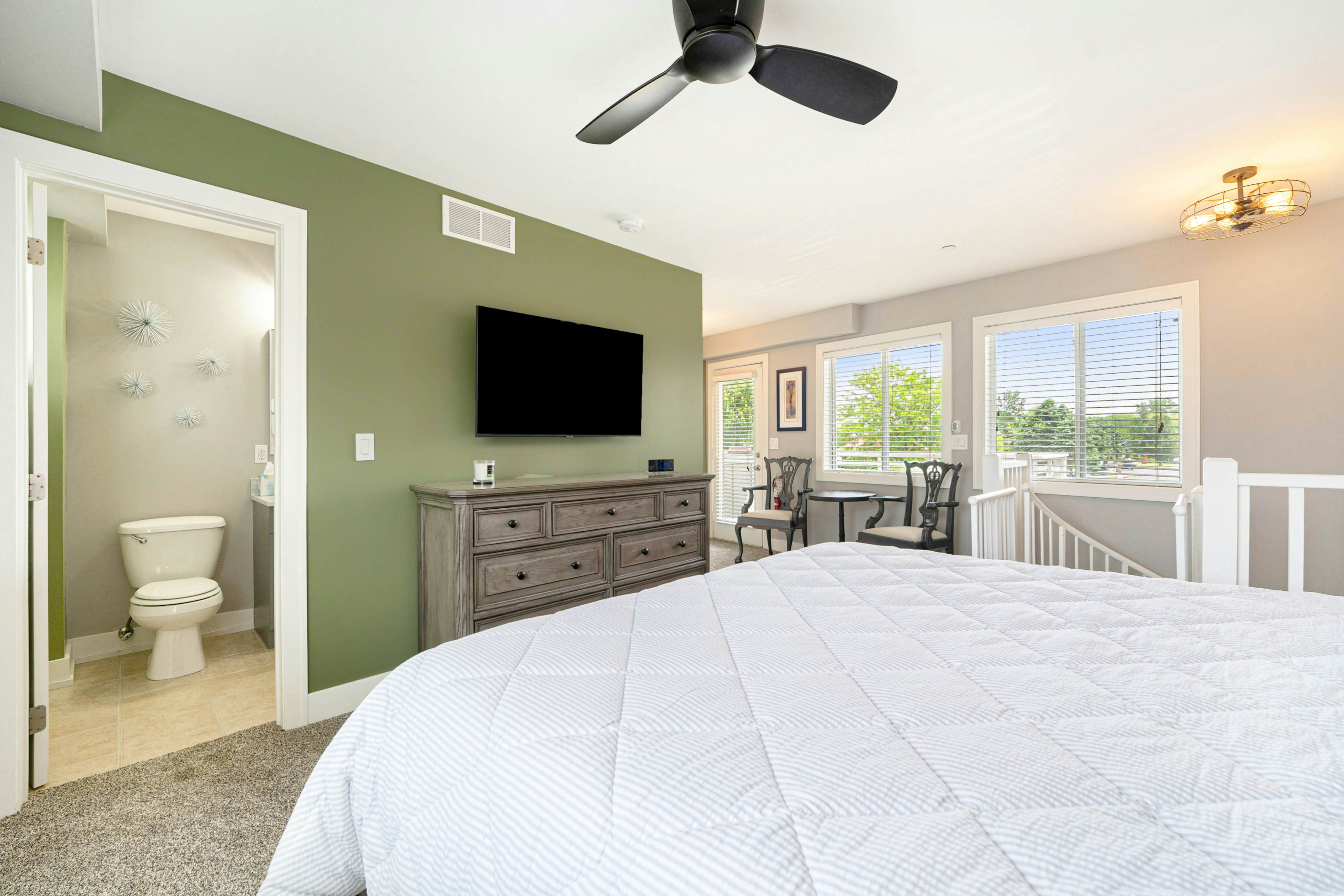 Lake Living at Northern Lights Condo 10