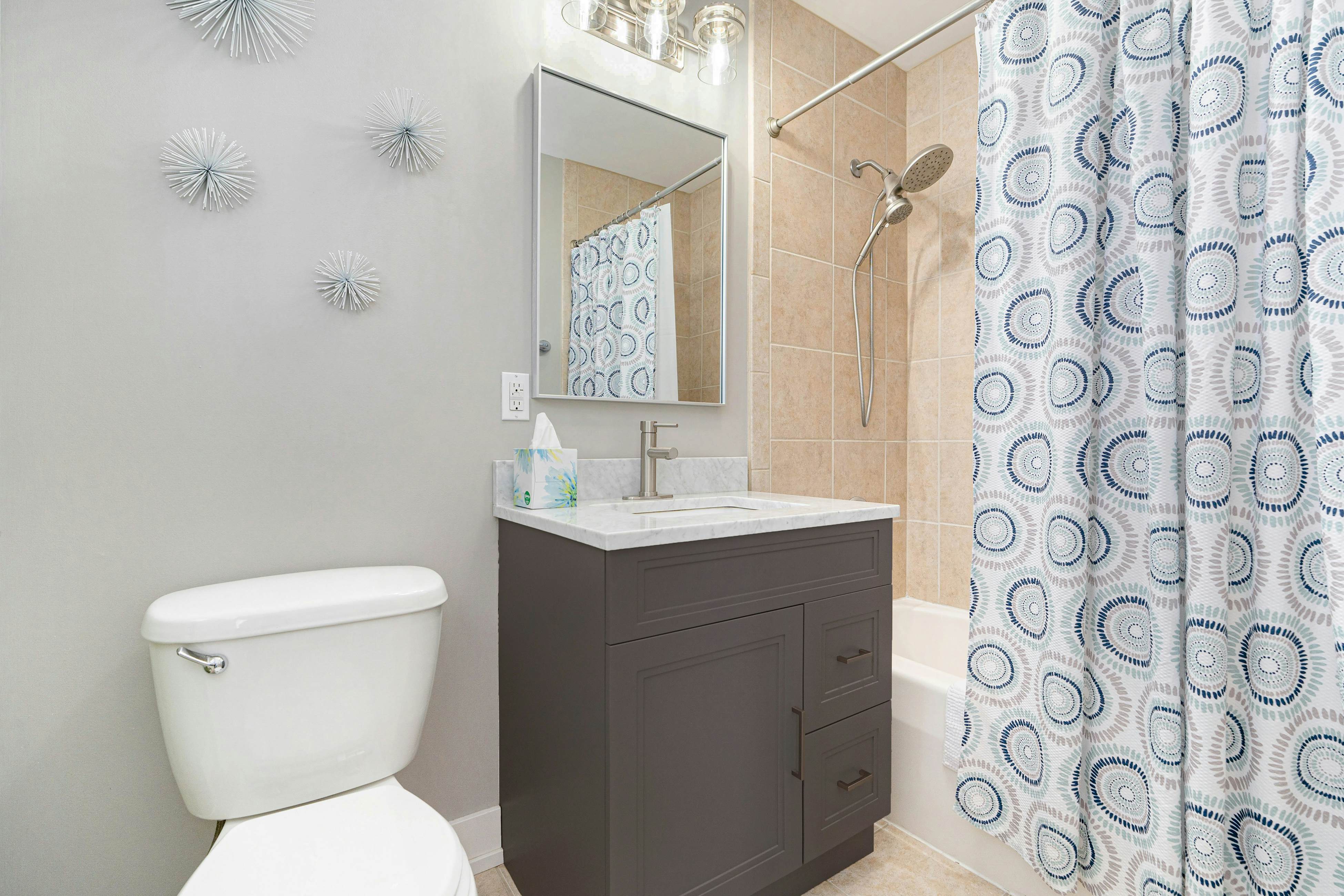 Lake Living at Northern Lights Condo 10