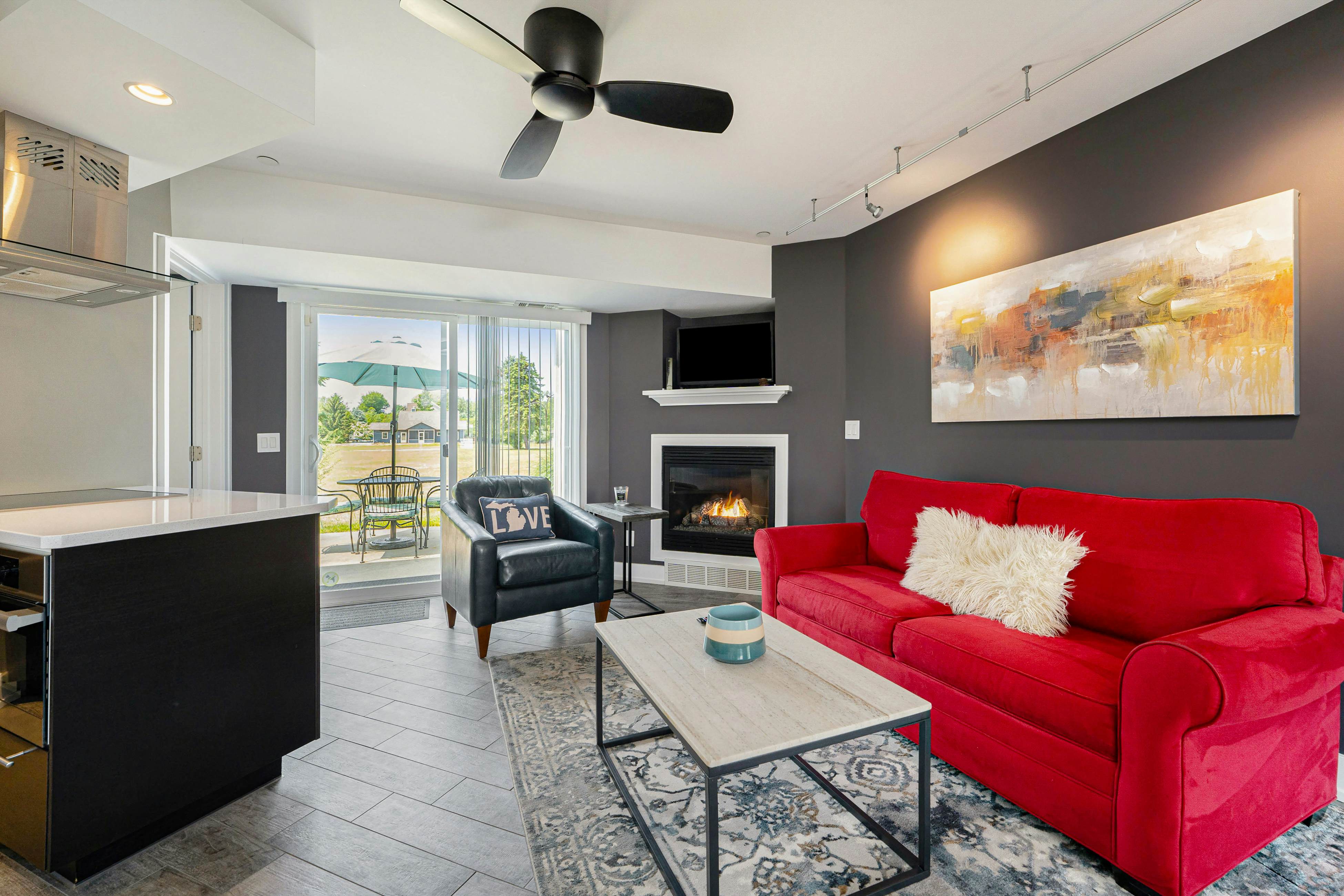 Lake Living at Northern Lights Condo 10