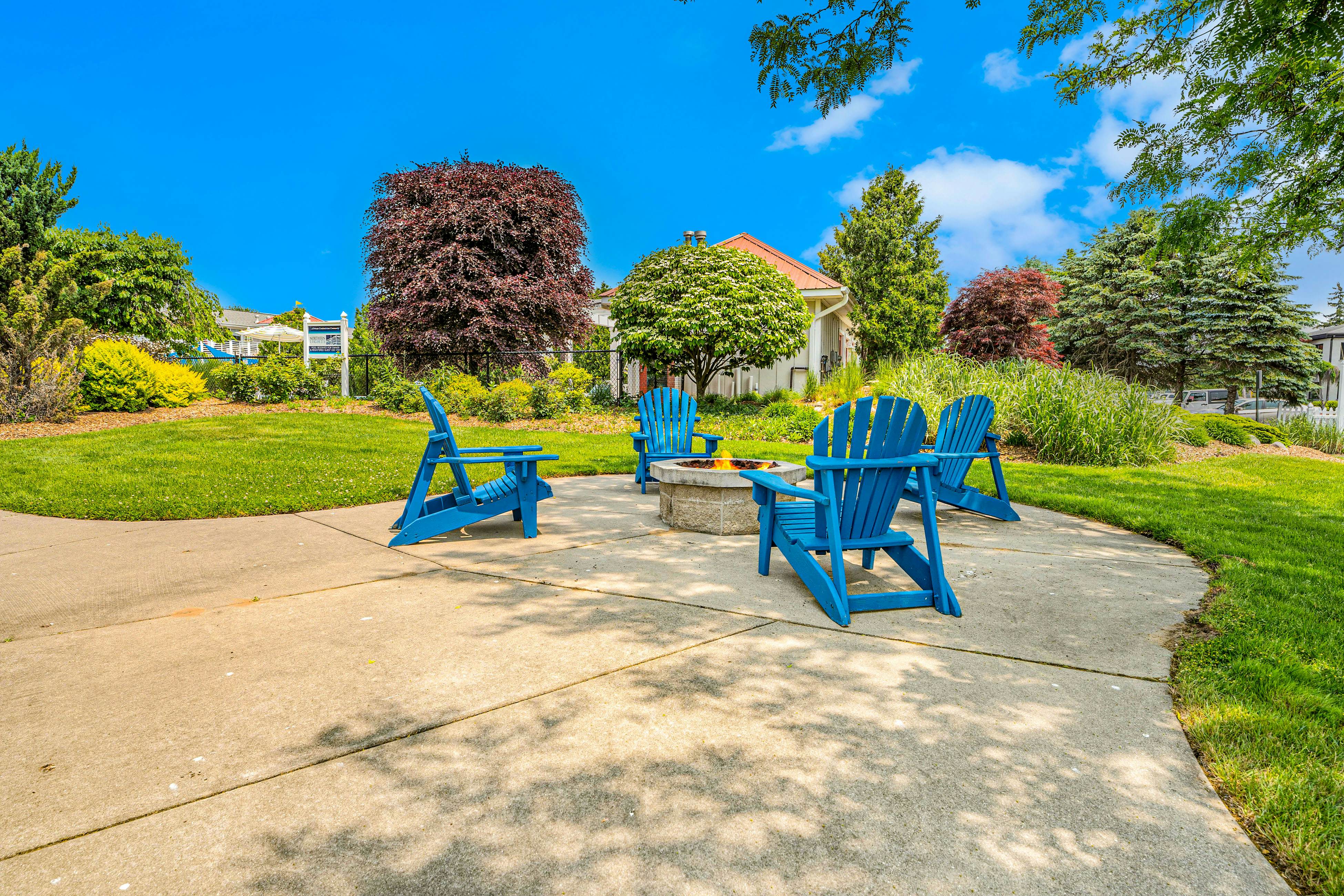 Lake Living at Northern Lights Condo 10