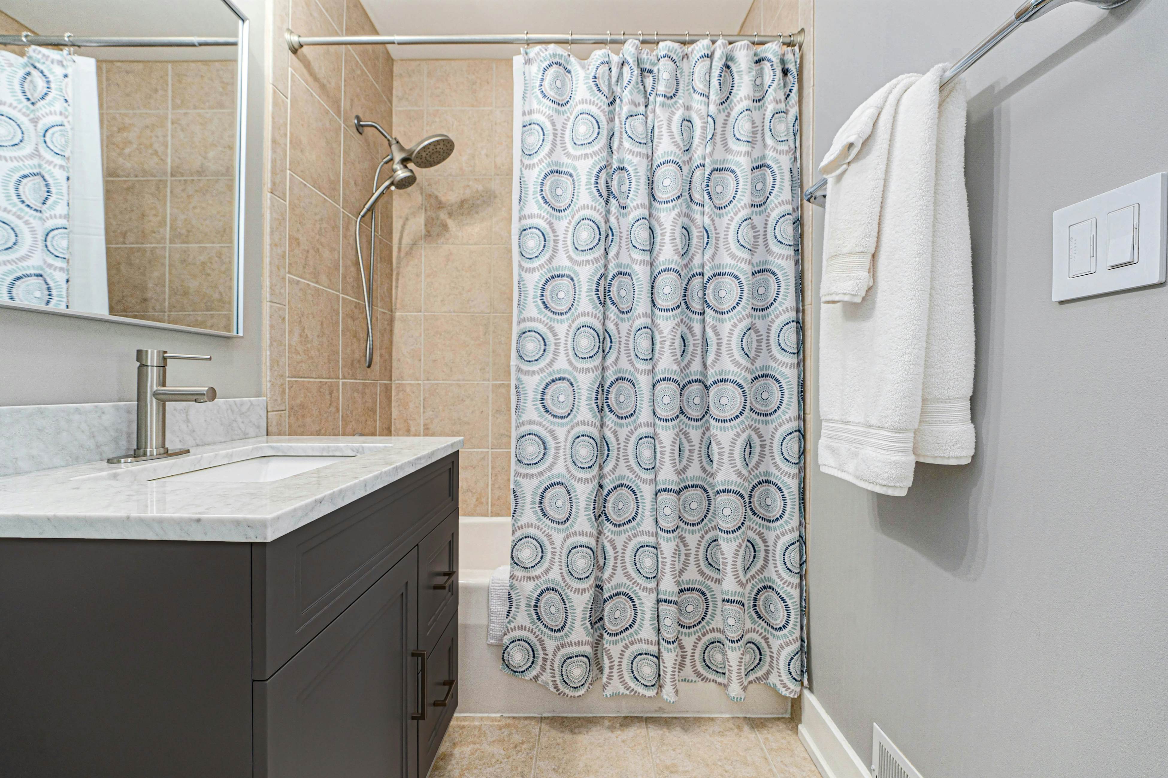 Lake Living at Northern Lights Condo 10