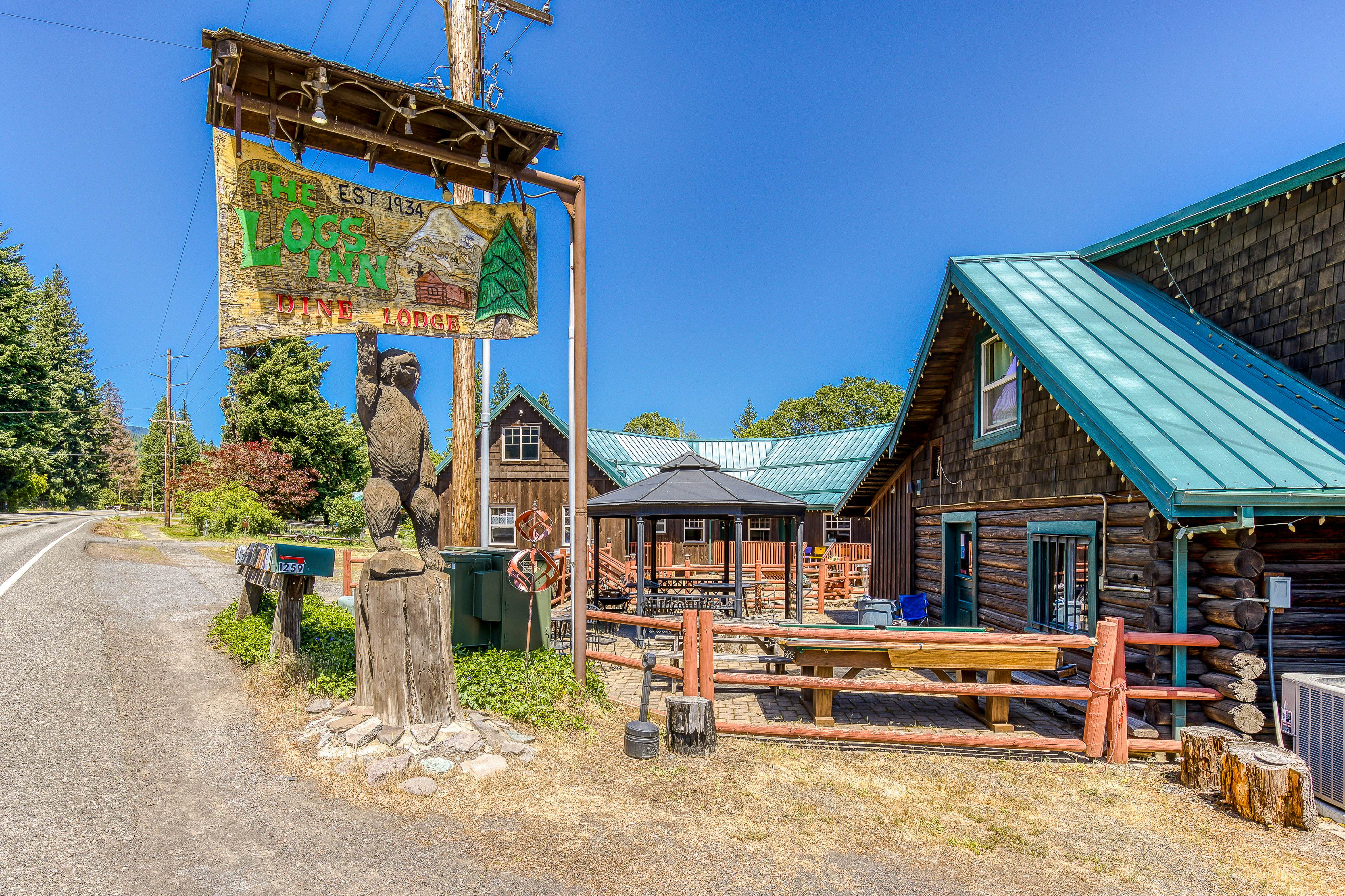 The Logs Birds Paradise