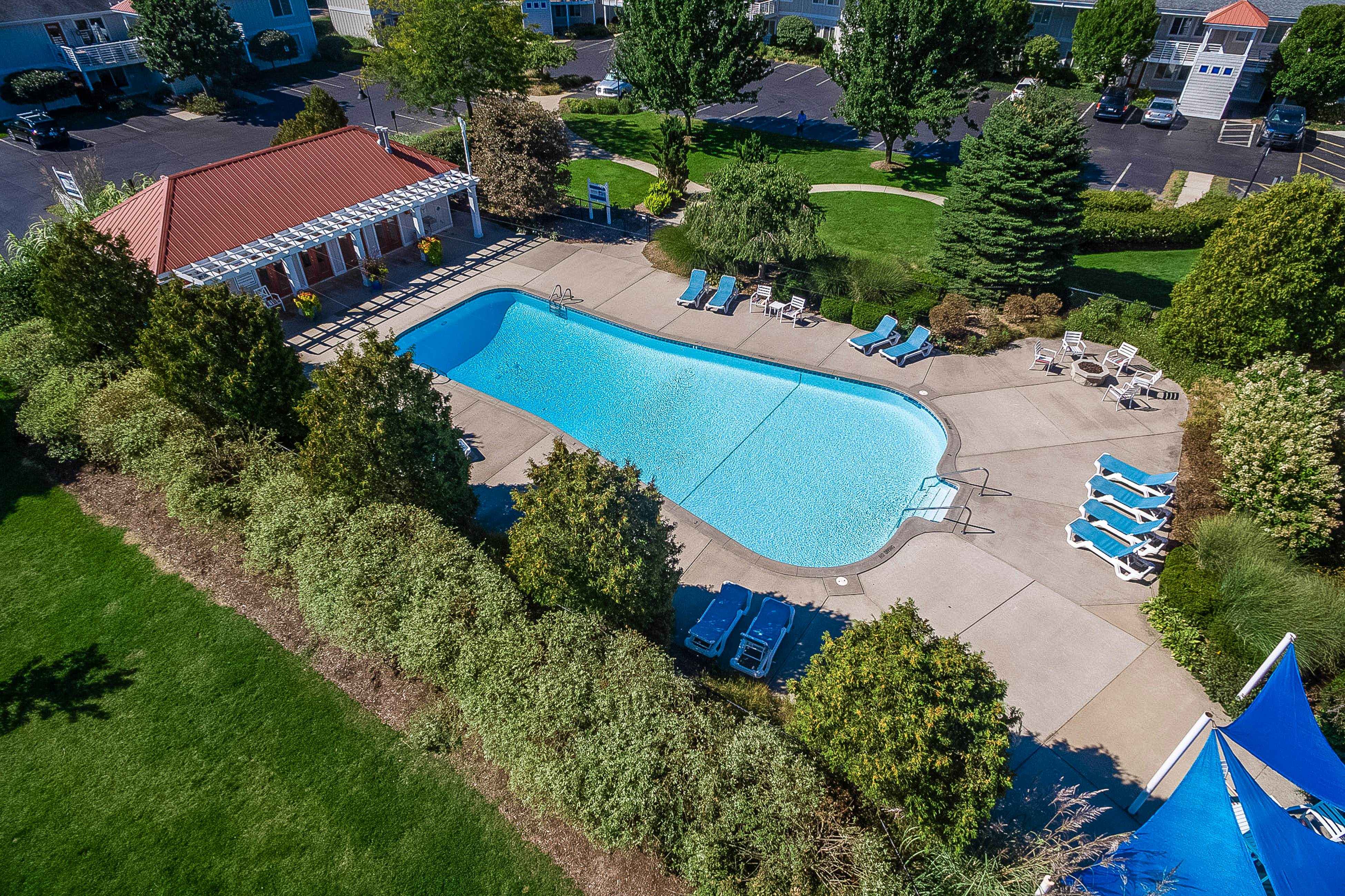 Lake Living at Northern Lights Condo 10