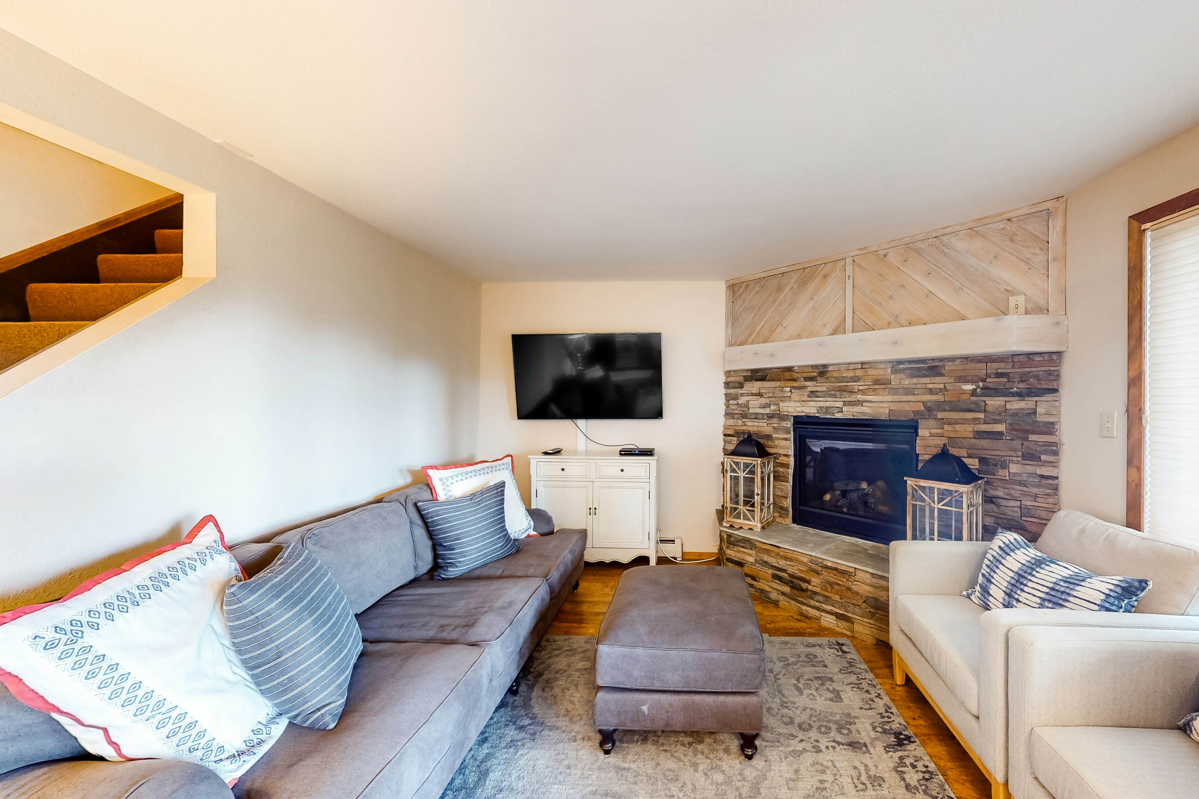 Bay Point Hillside 16B