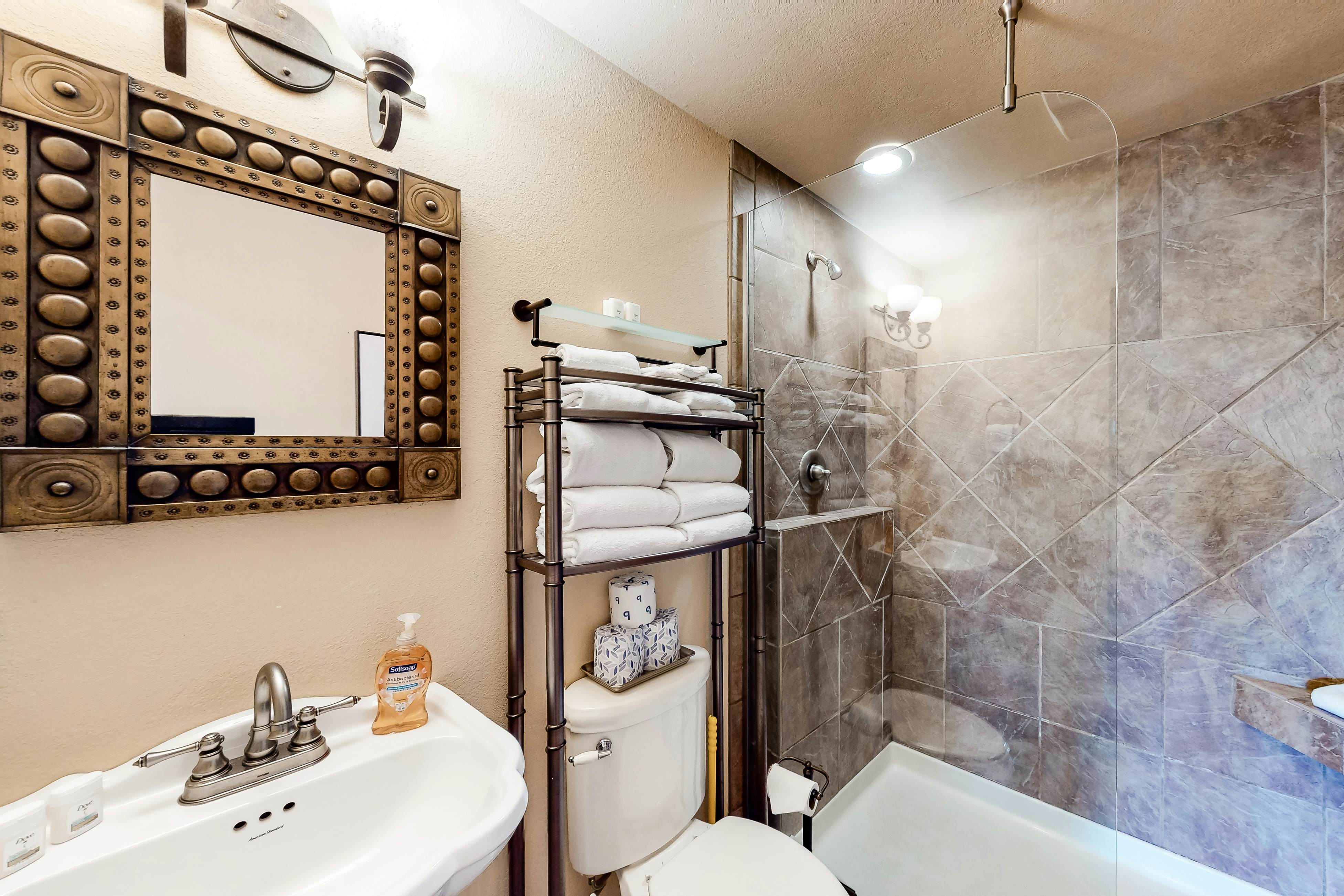 Bay Point Hillside 16B