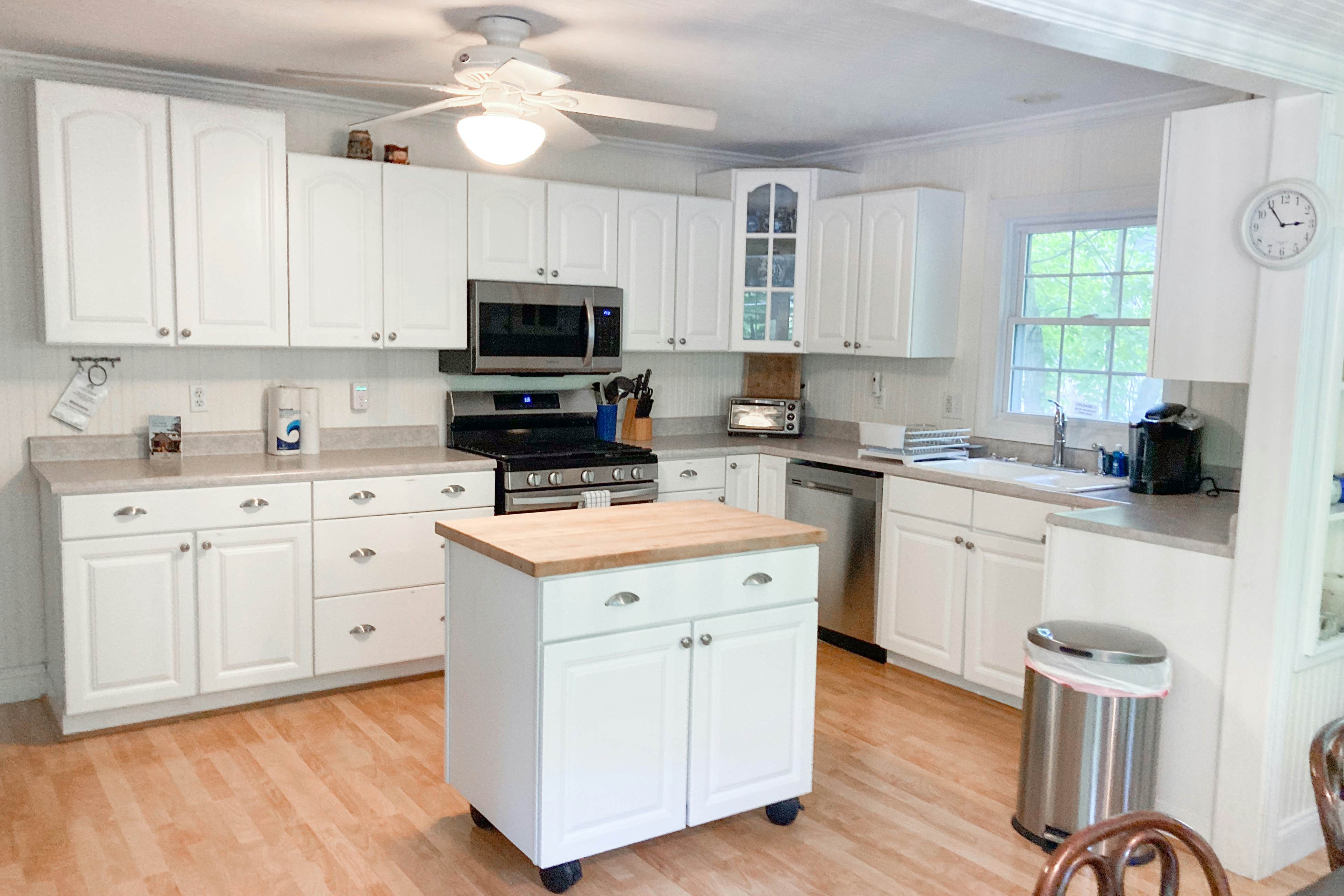 Ravenswood Pool House 4 BD Sawyer, MI Vacation Rental Vacasa