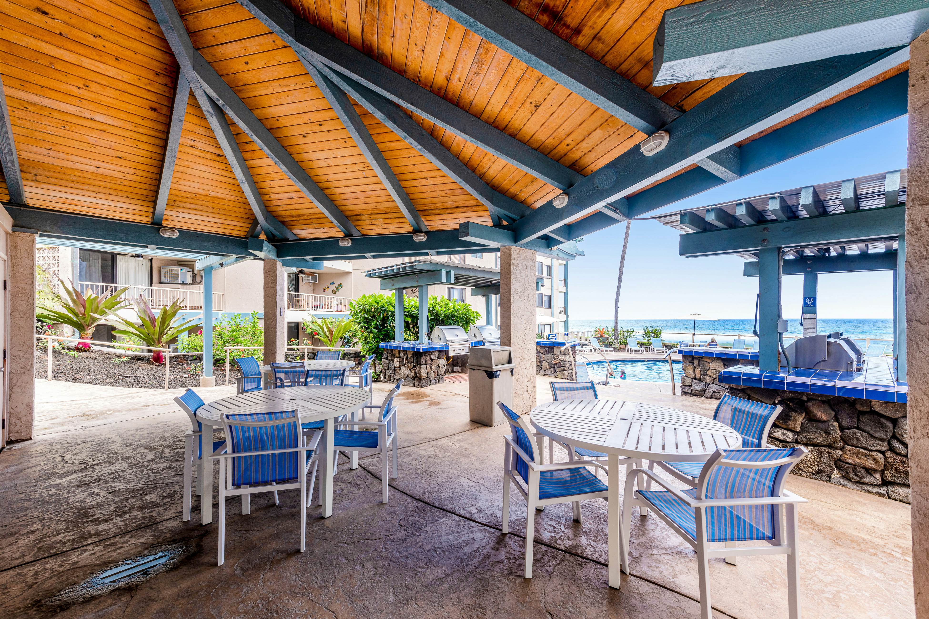 Kona Reef Oceanfront Condo, D6