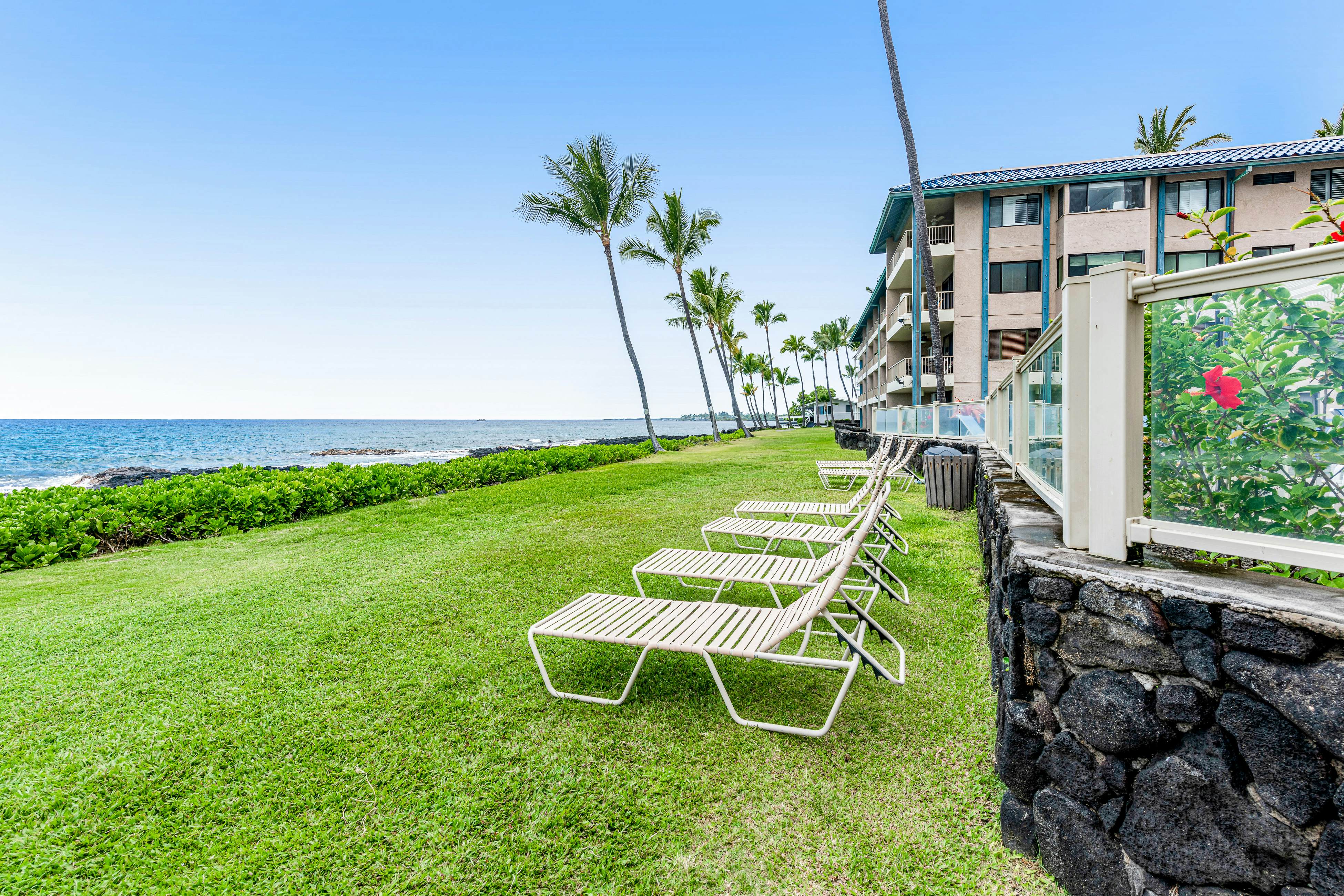 Kona Reef Oceanfront Condo, D6