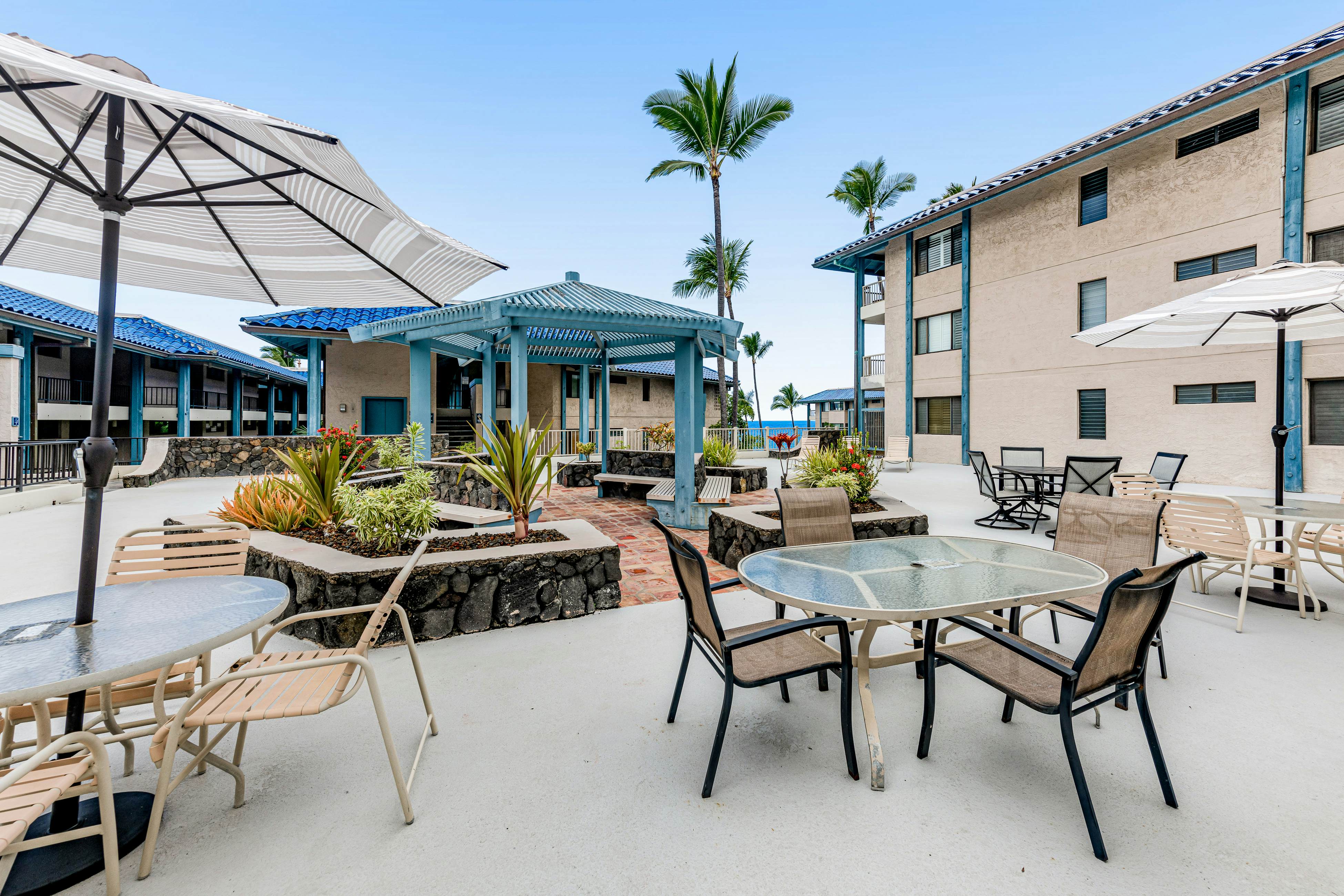Kona Reef Oceanfront Condo, D6