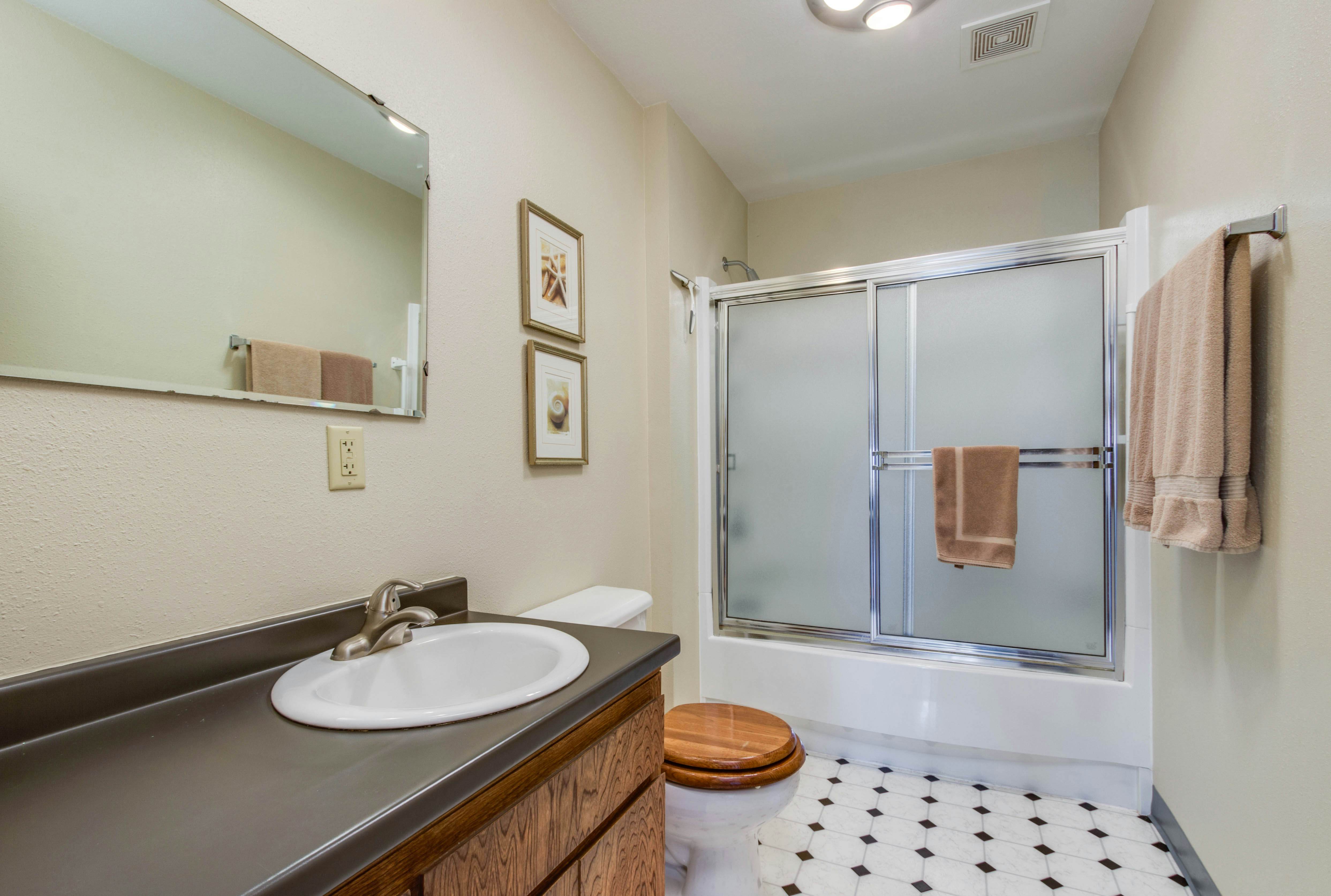 The Helm- Spindrift Oceanfront Home