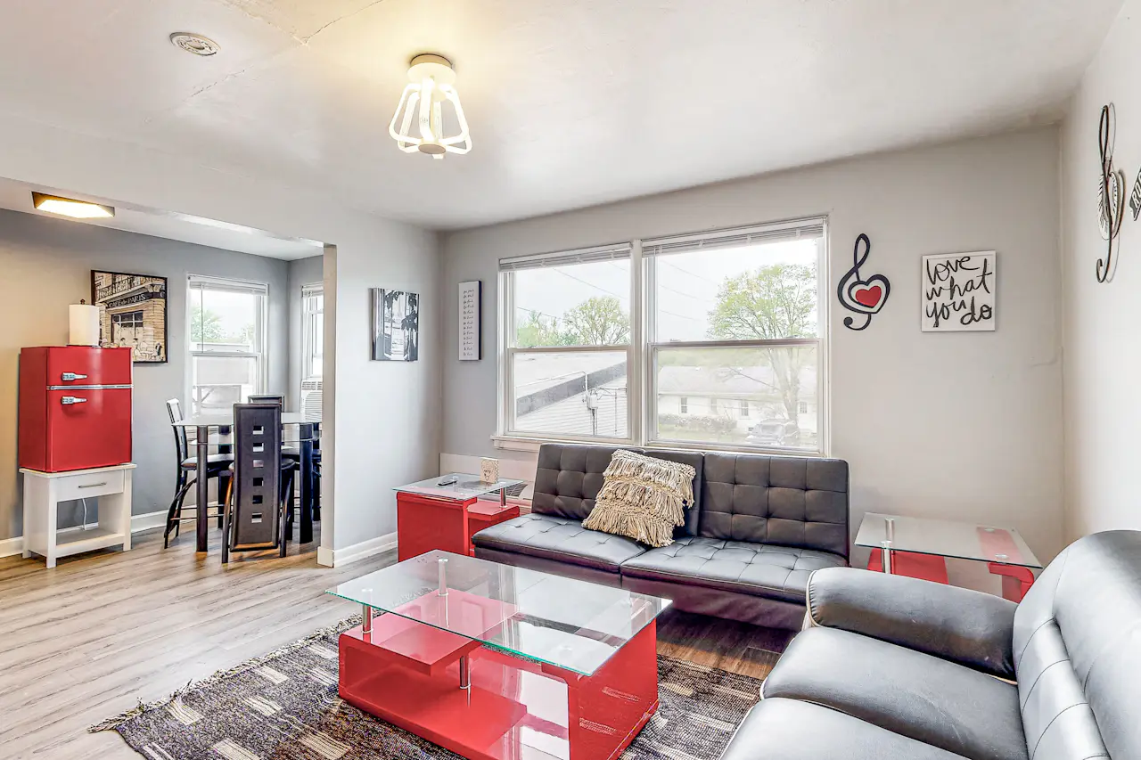 Apartment New York 1 BD Mishawaka, IN Vacation Rental Vacasa