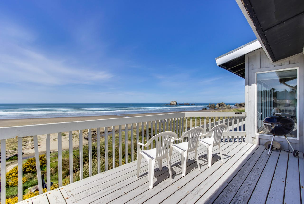 Spindrift Oceanfront Home | 3 BD Bandon, OR Vacation Rental | Vacasa