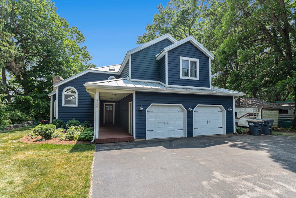 The Big Blue Lakehouse 3 BD Berrien Springs, MI Vacation Rental Vacasa