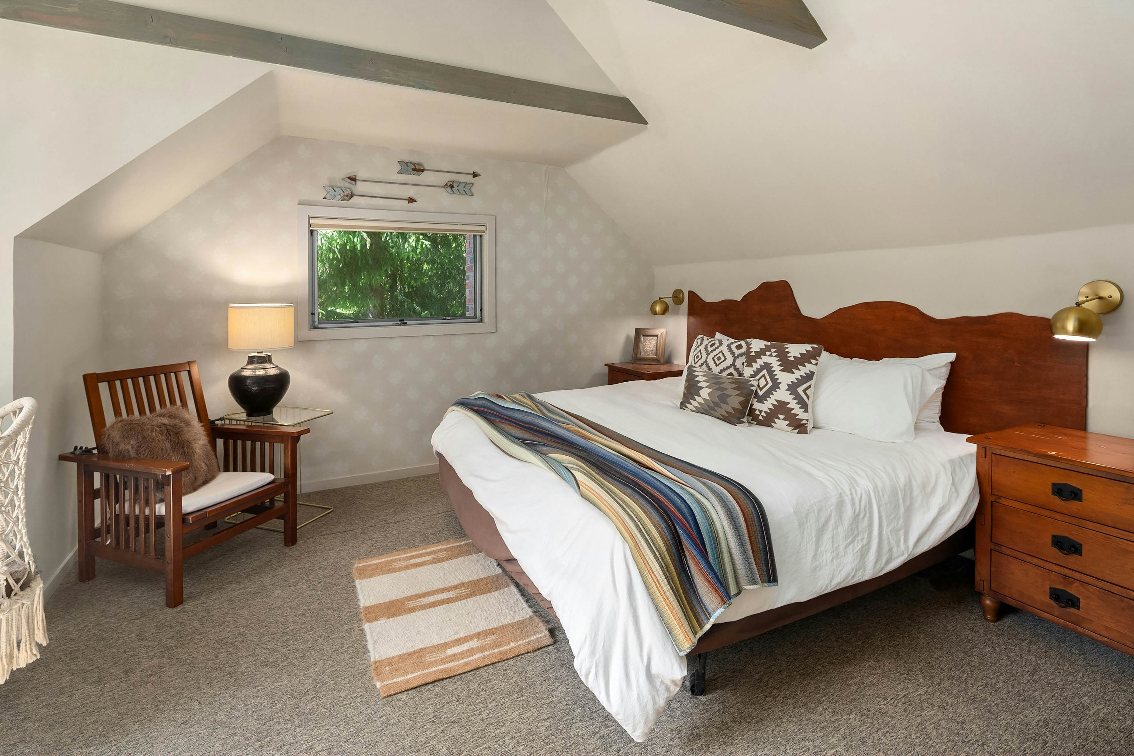 Timber Creek Cabin 2 BD Index, WA Vacation Rental Vacasa