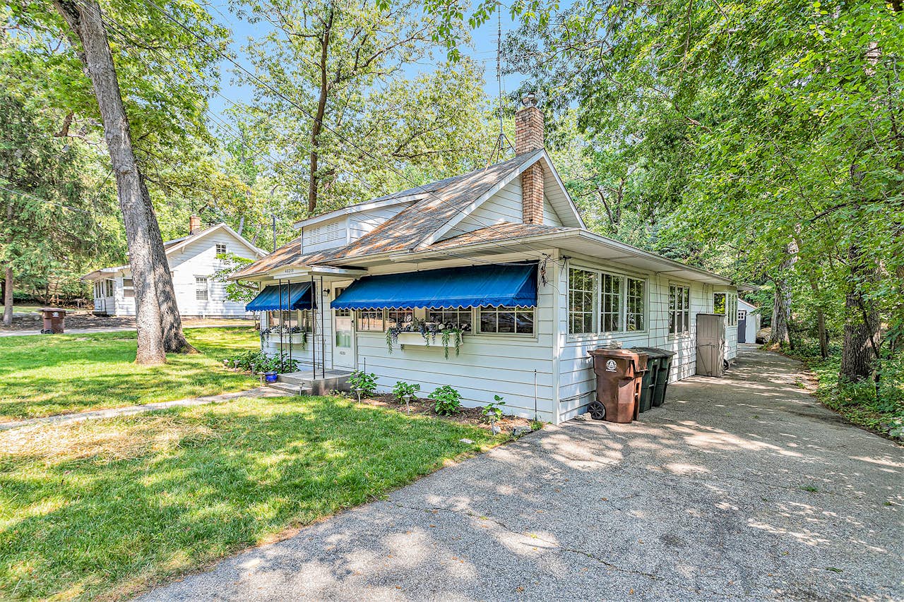 Barton Cottage 3 BD Grand Beach, MI Vacation Rental Vacasa