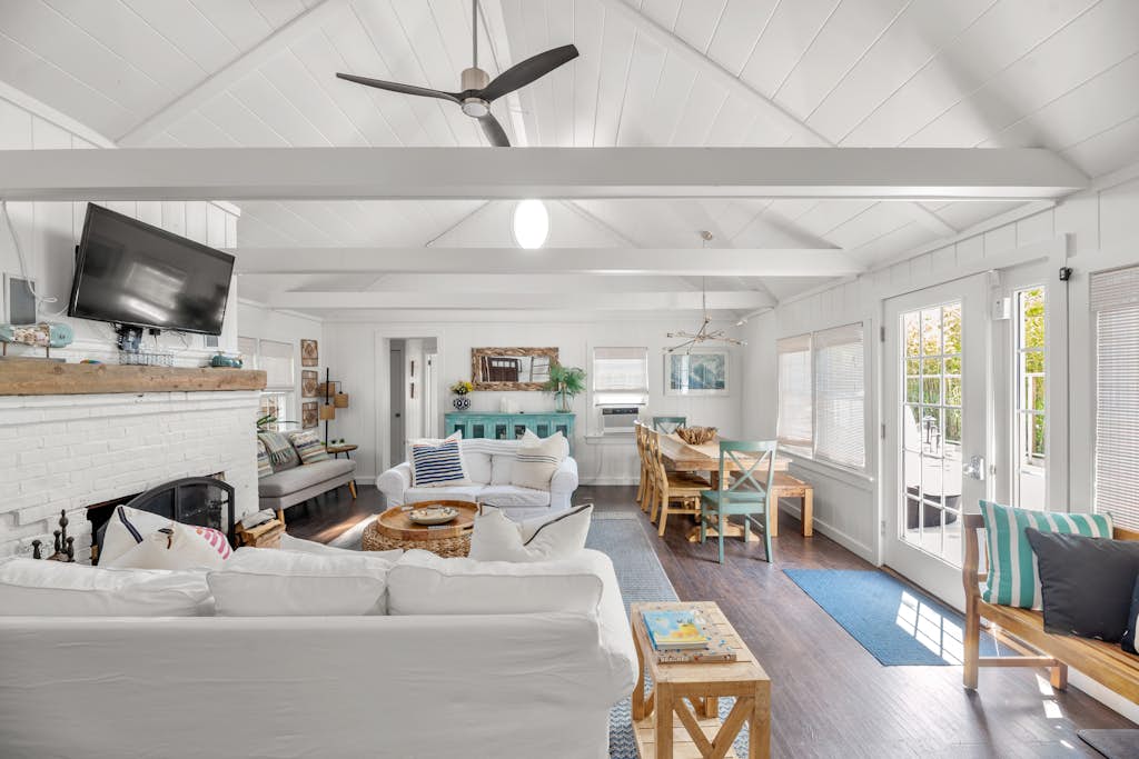 Poolside Oasis in Ocean Bay