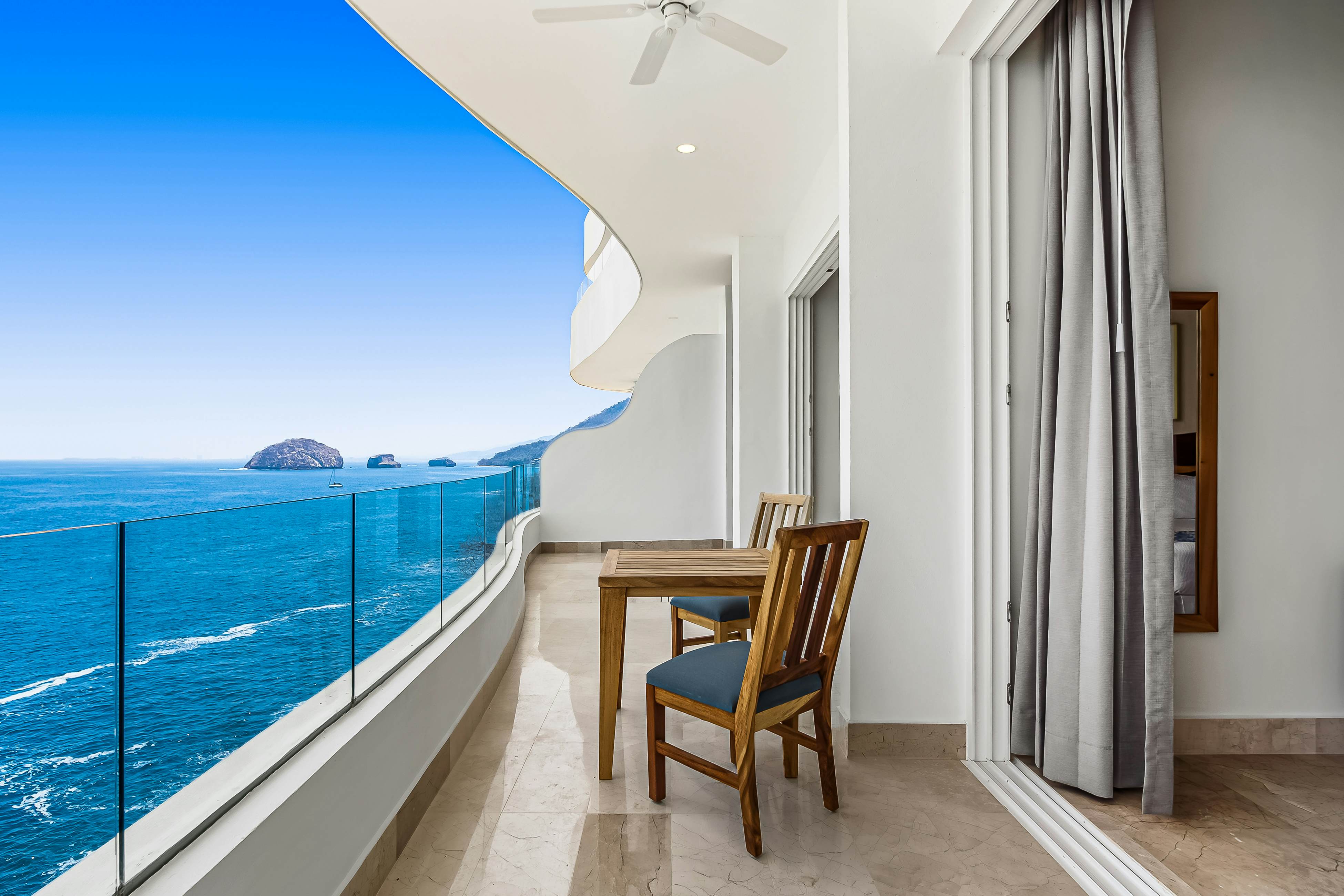 Blue Horizon 502 at Residences