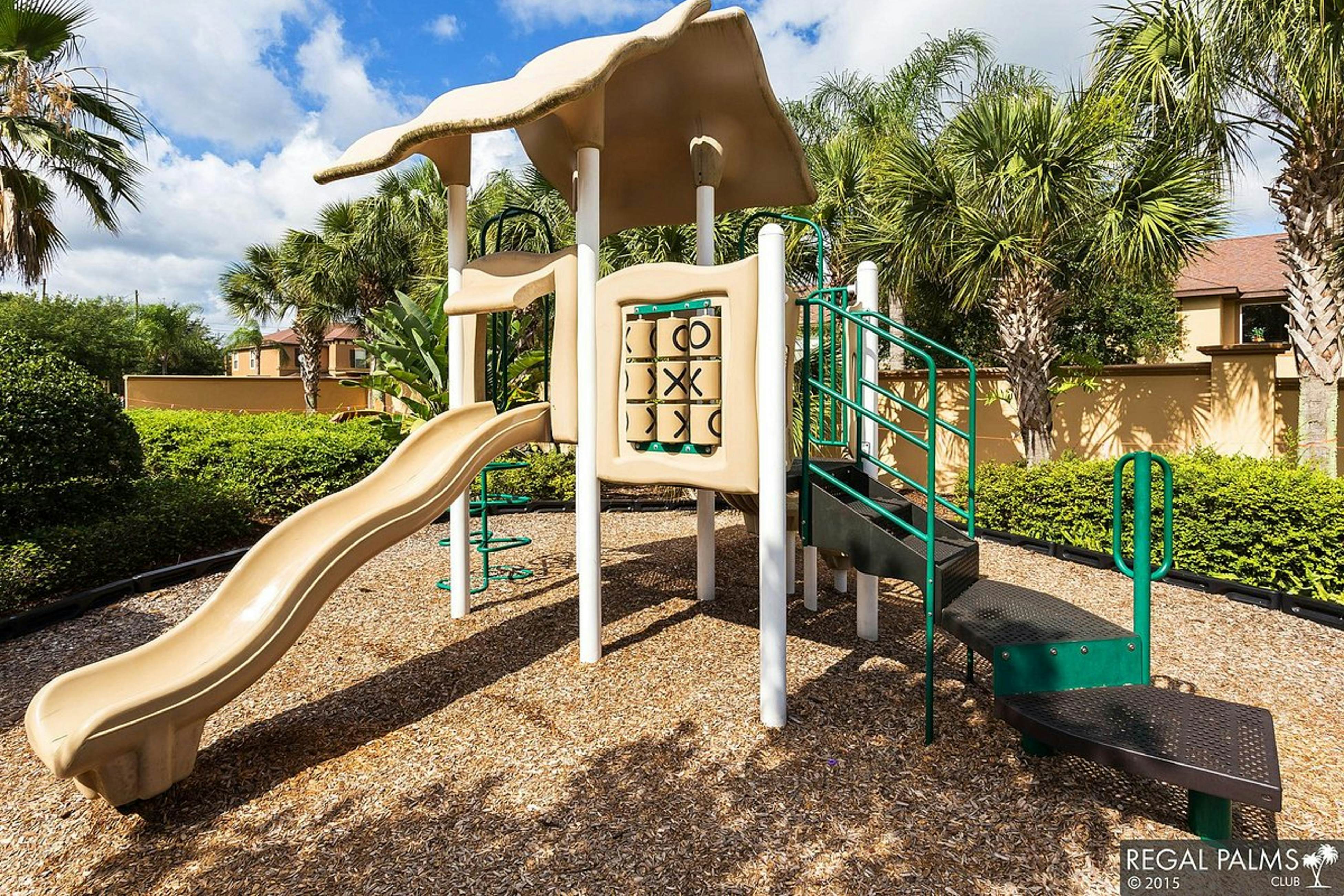 Mermaid Cove - Regal Palms Resort