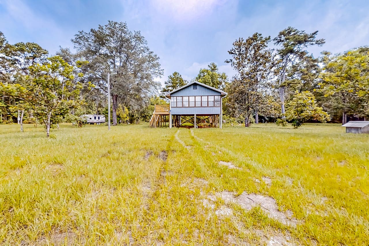 Willis House 2 BD Wewahitchka, FL Vacation Rental Vacasa