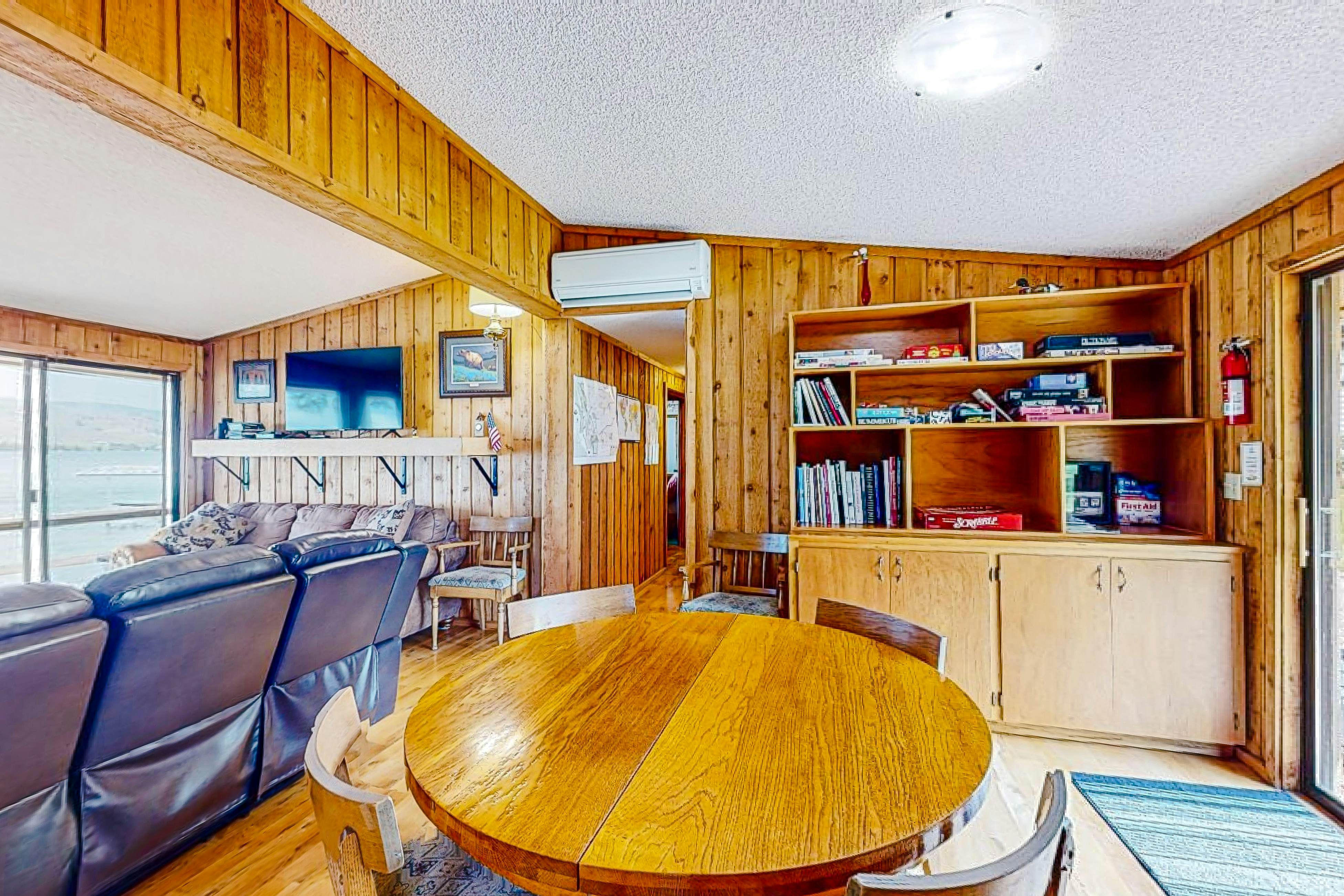 The Meadowlark Cabin