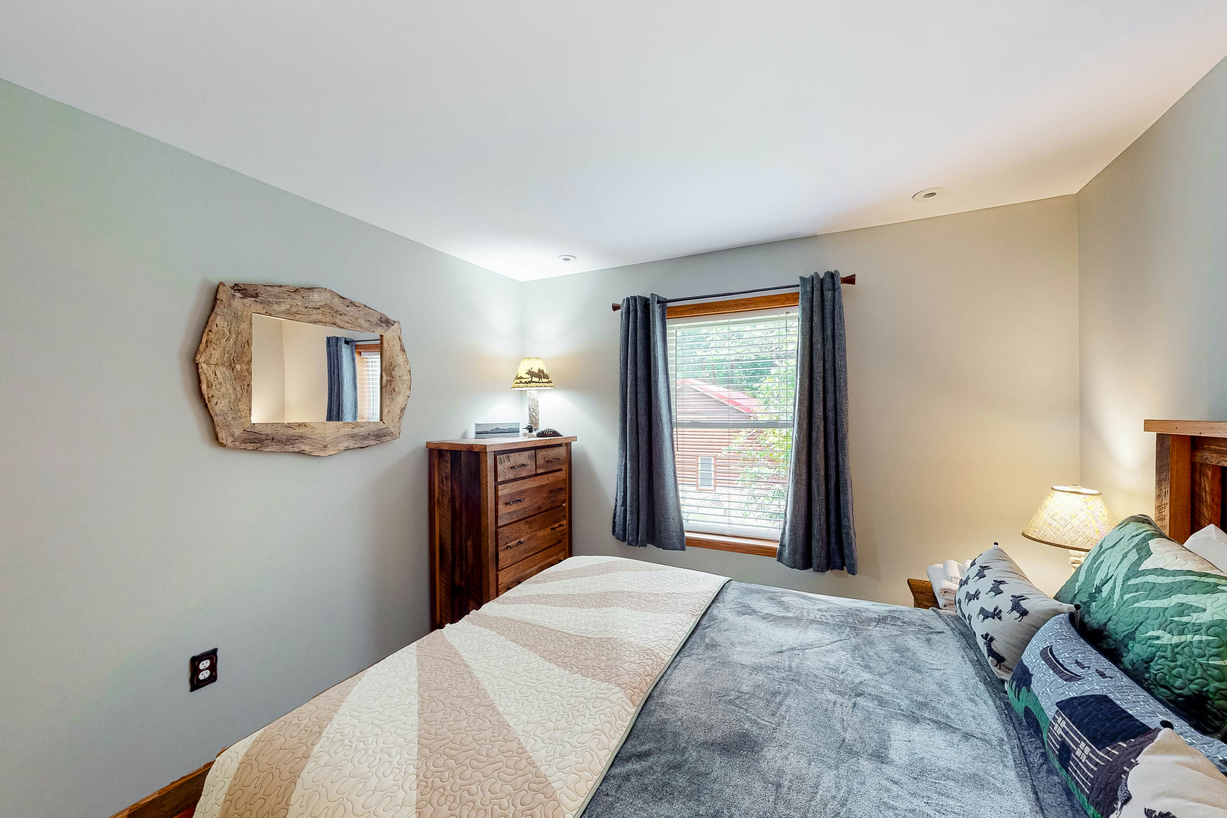 Whistle and Quill Lodge