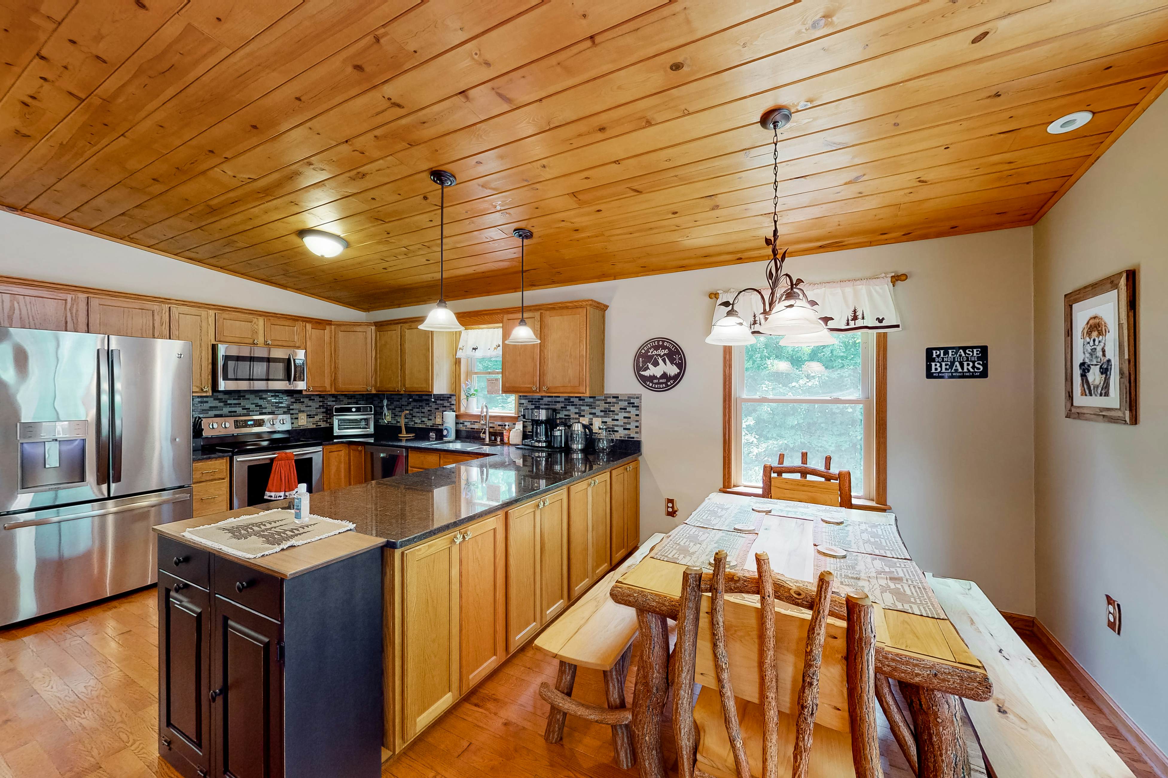 Whistle and Quill Lodge