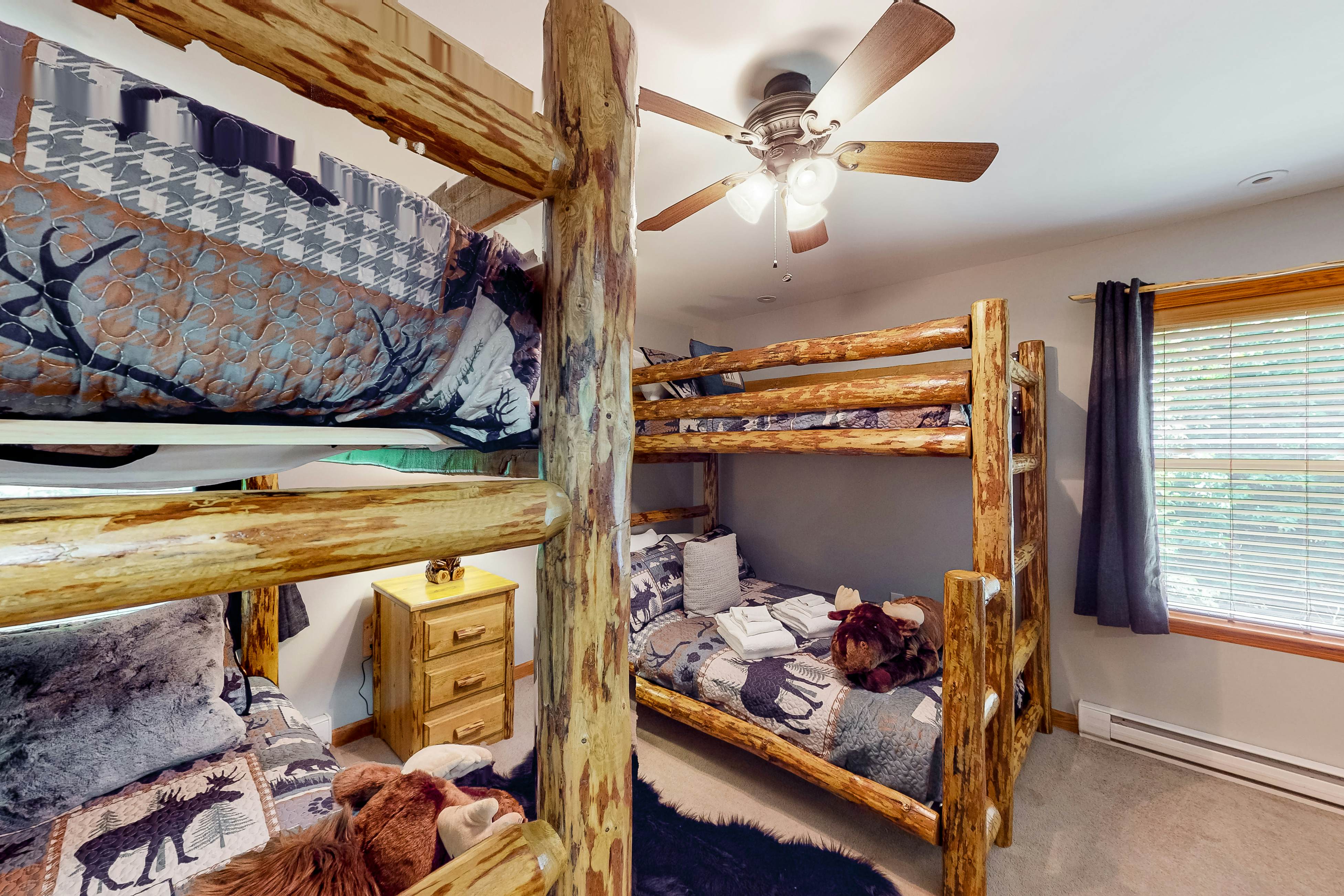 Whistle and Quill Lodge