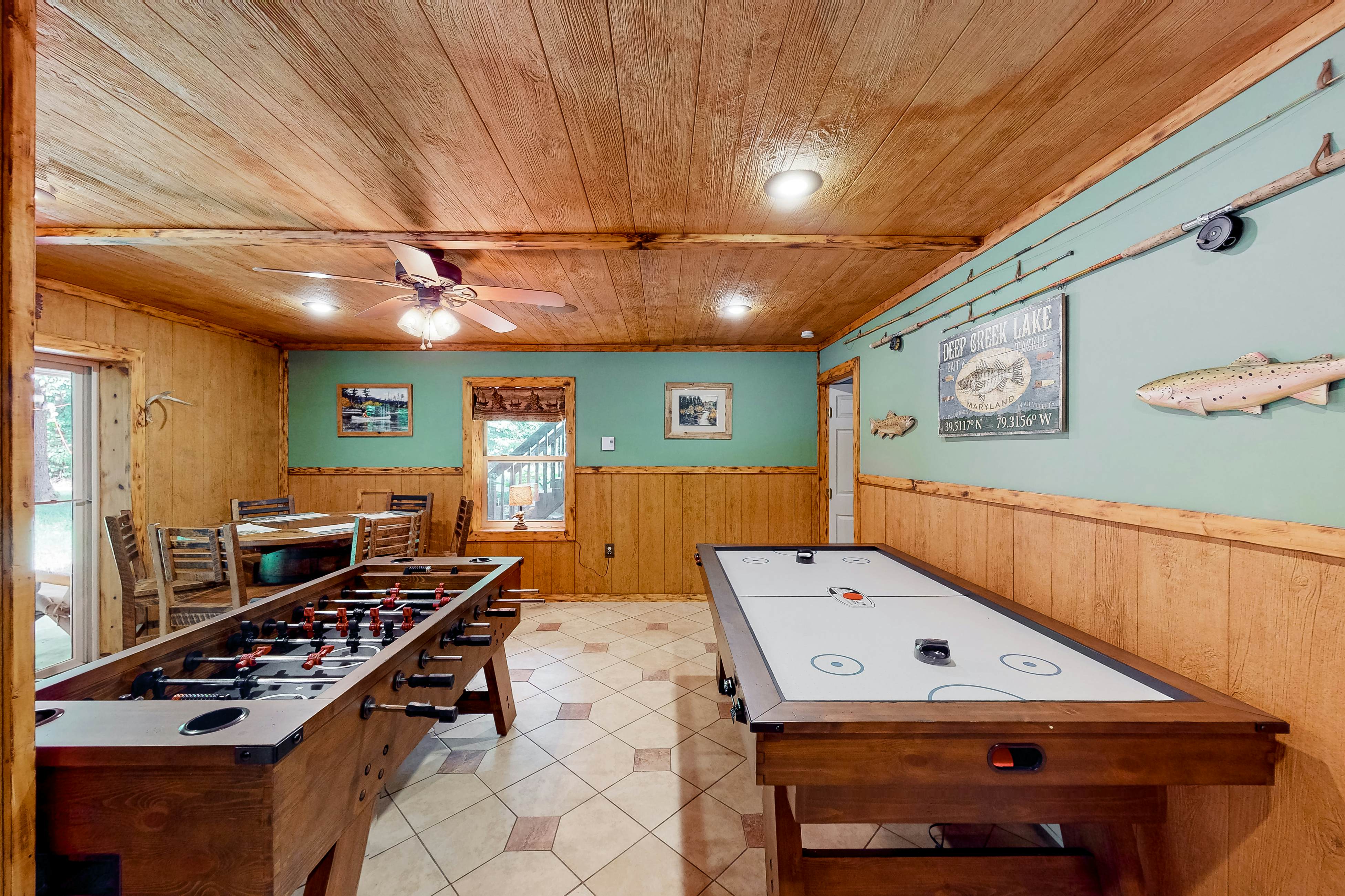 Whistle and Quill Lodge