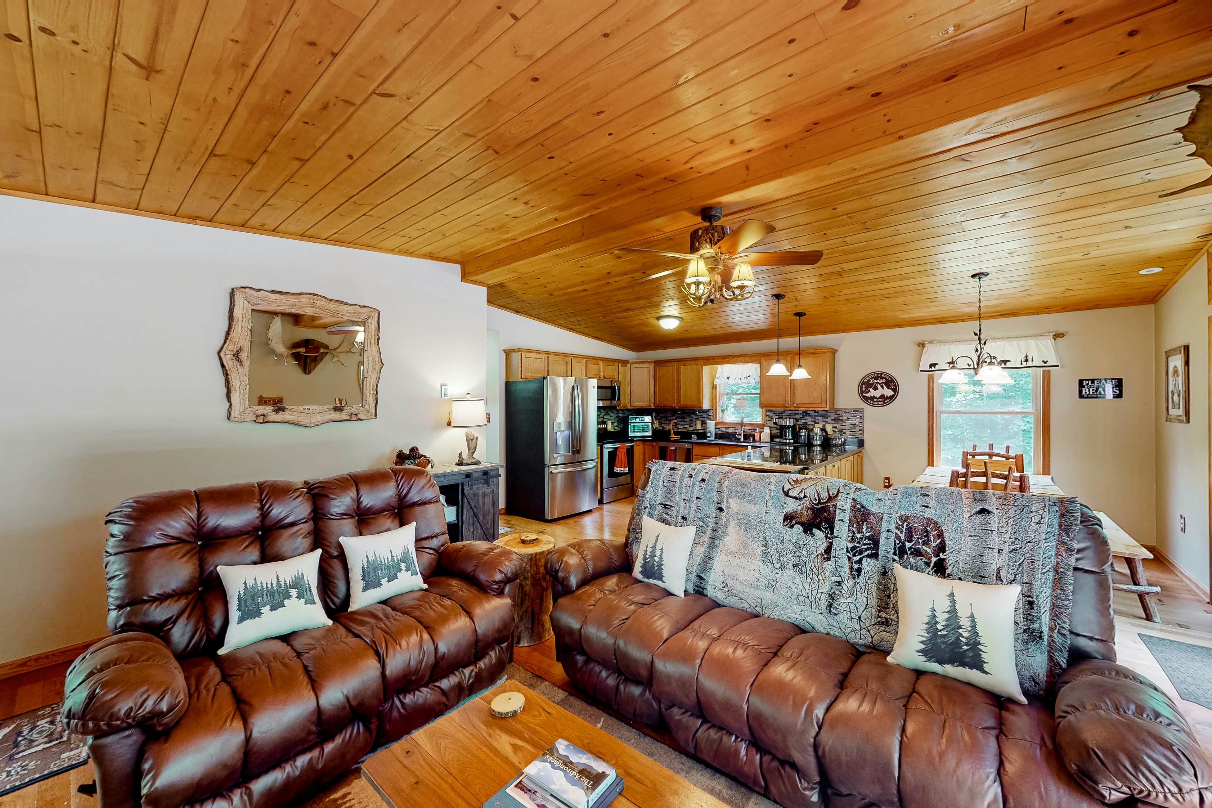 Whistle and Quill Lodge