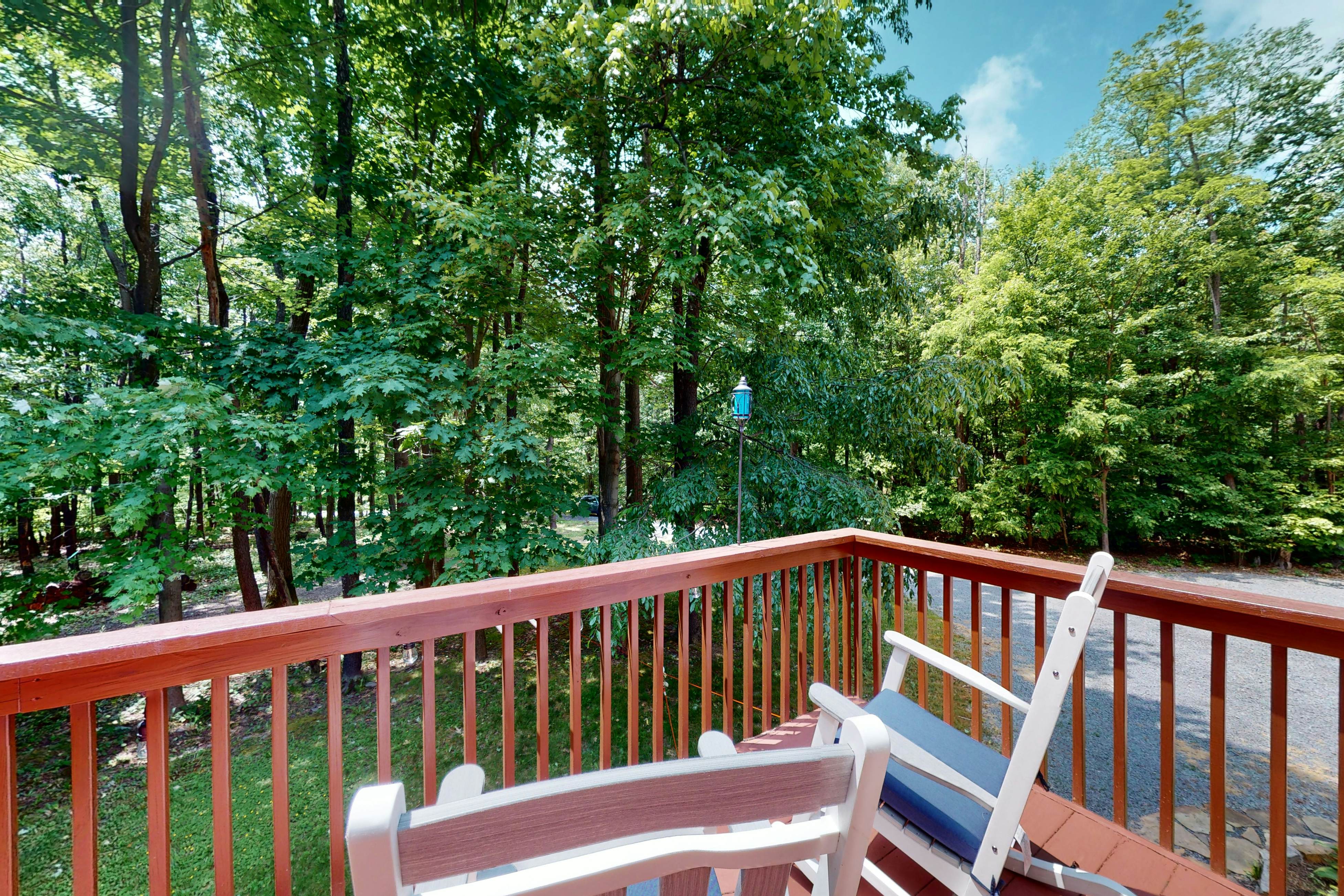 Whistle and Quill Lodge