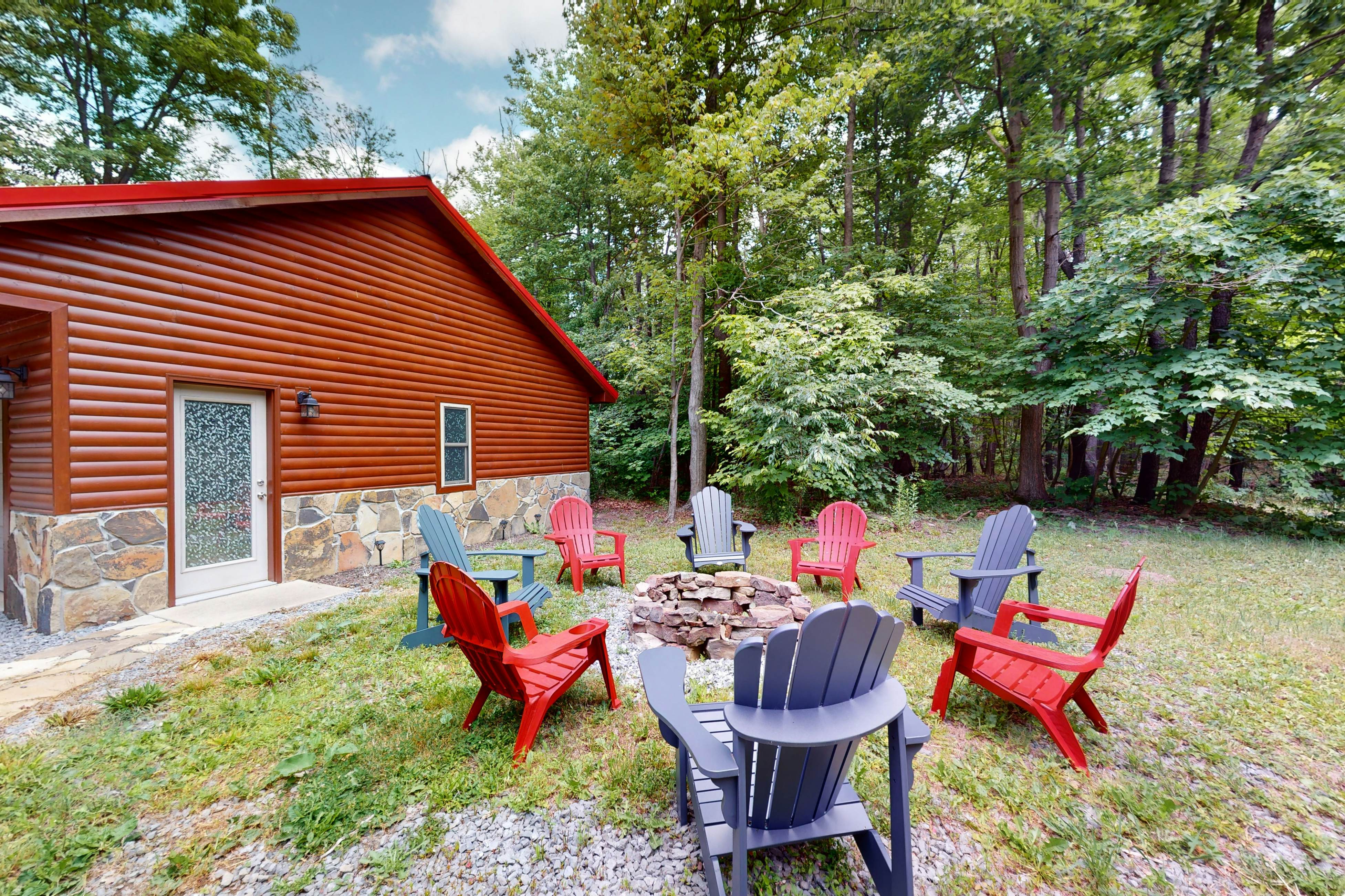 Whistle and Quill Lodge