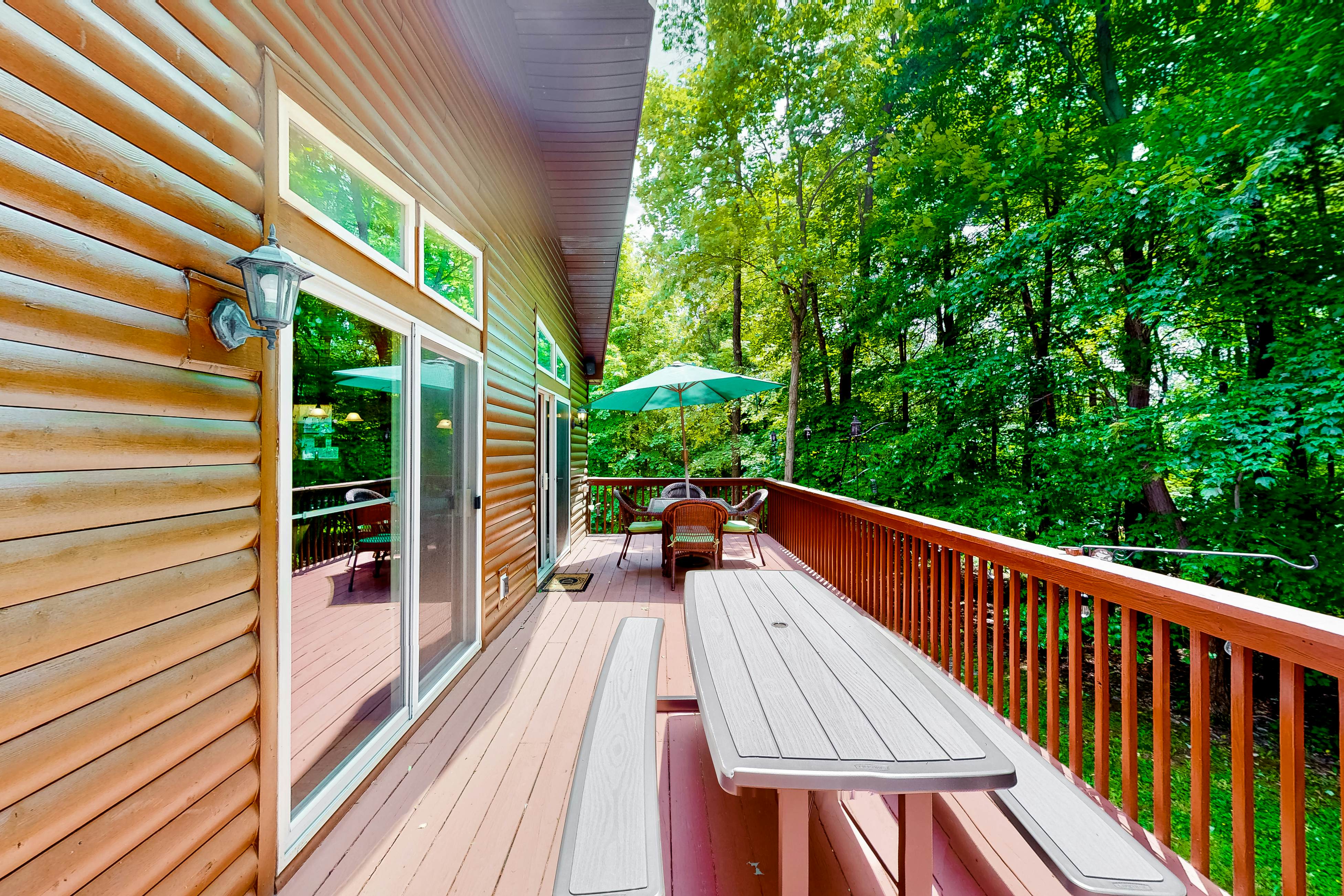 Whistle and Quill Lodge