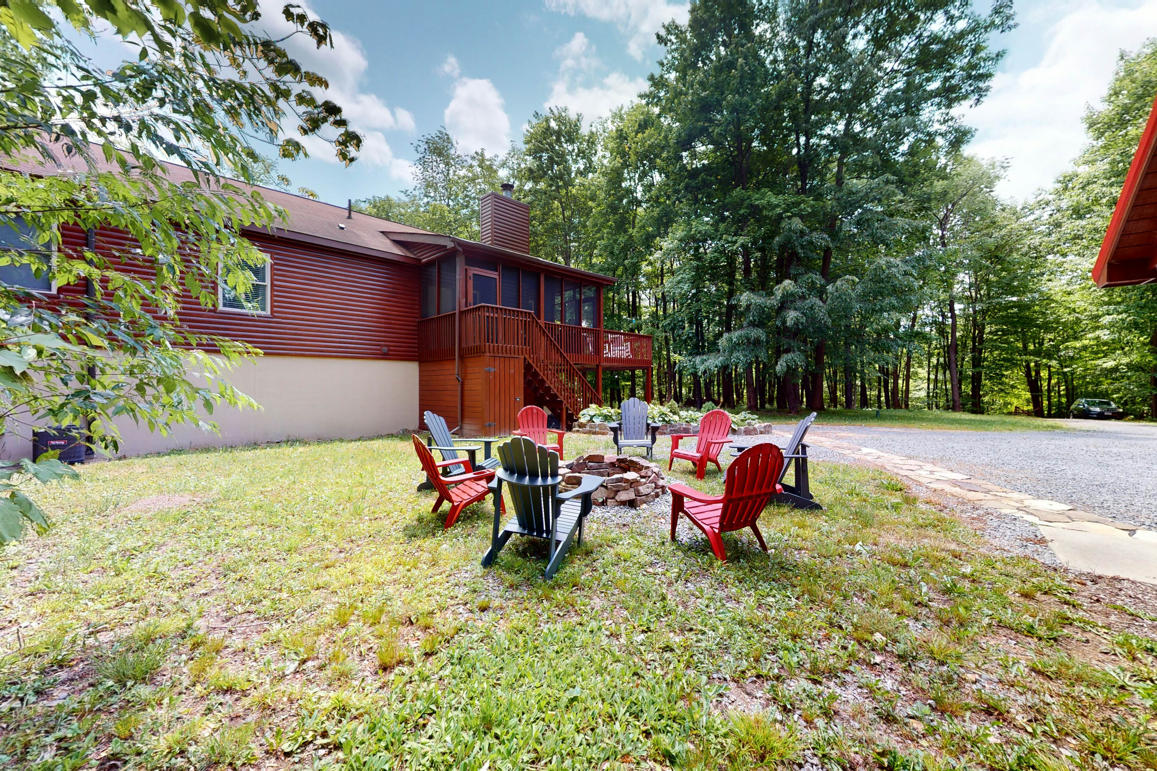 Whistle and Quill Lodge