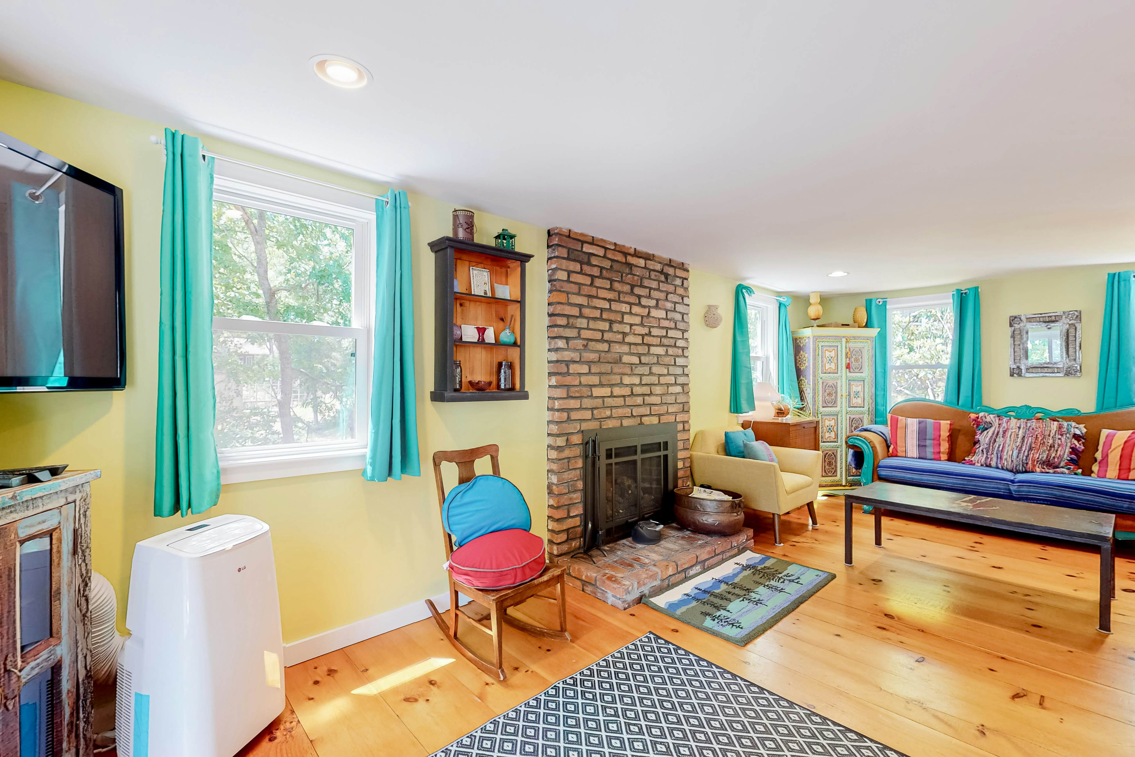 The Lakeside Landing