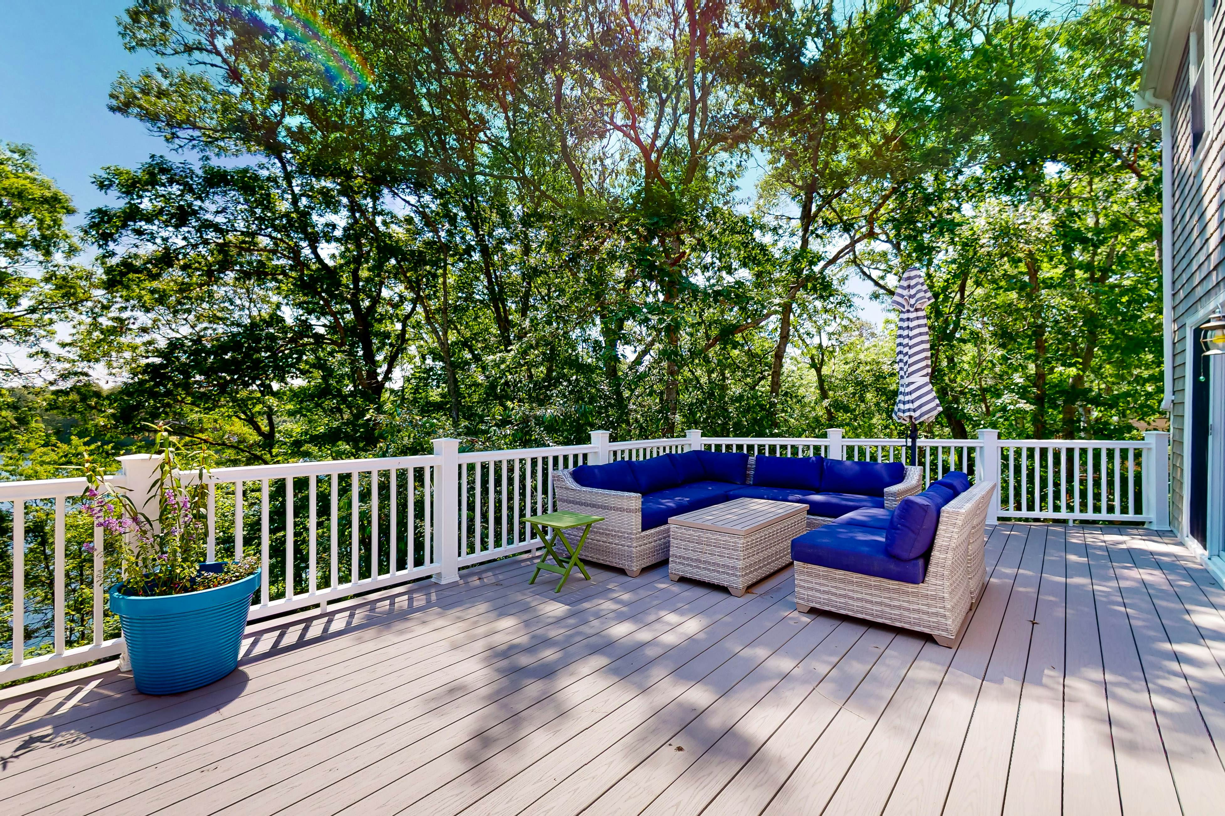 The Lakeside Landing