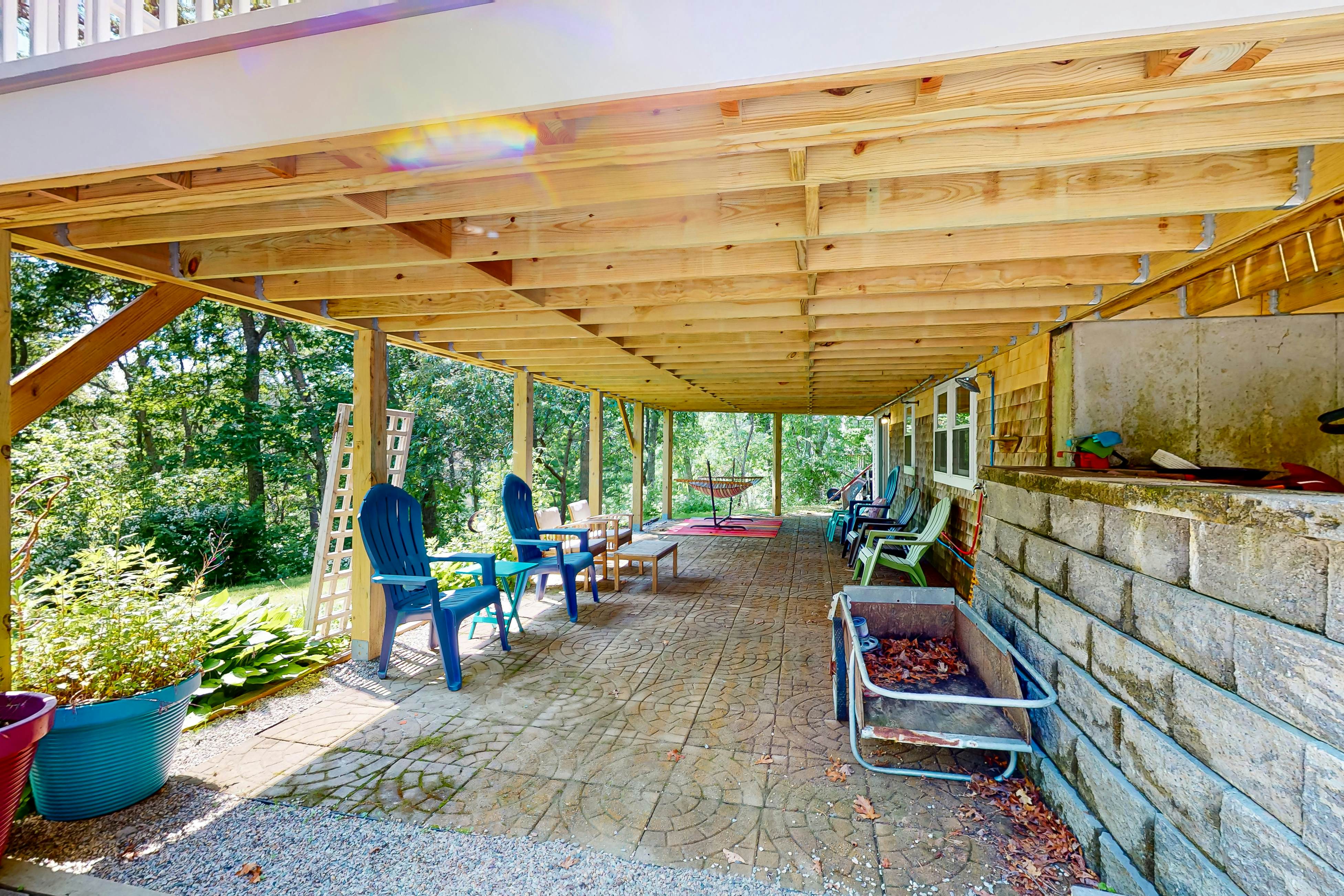 The Lakeside Landing