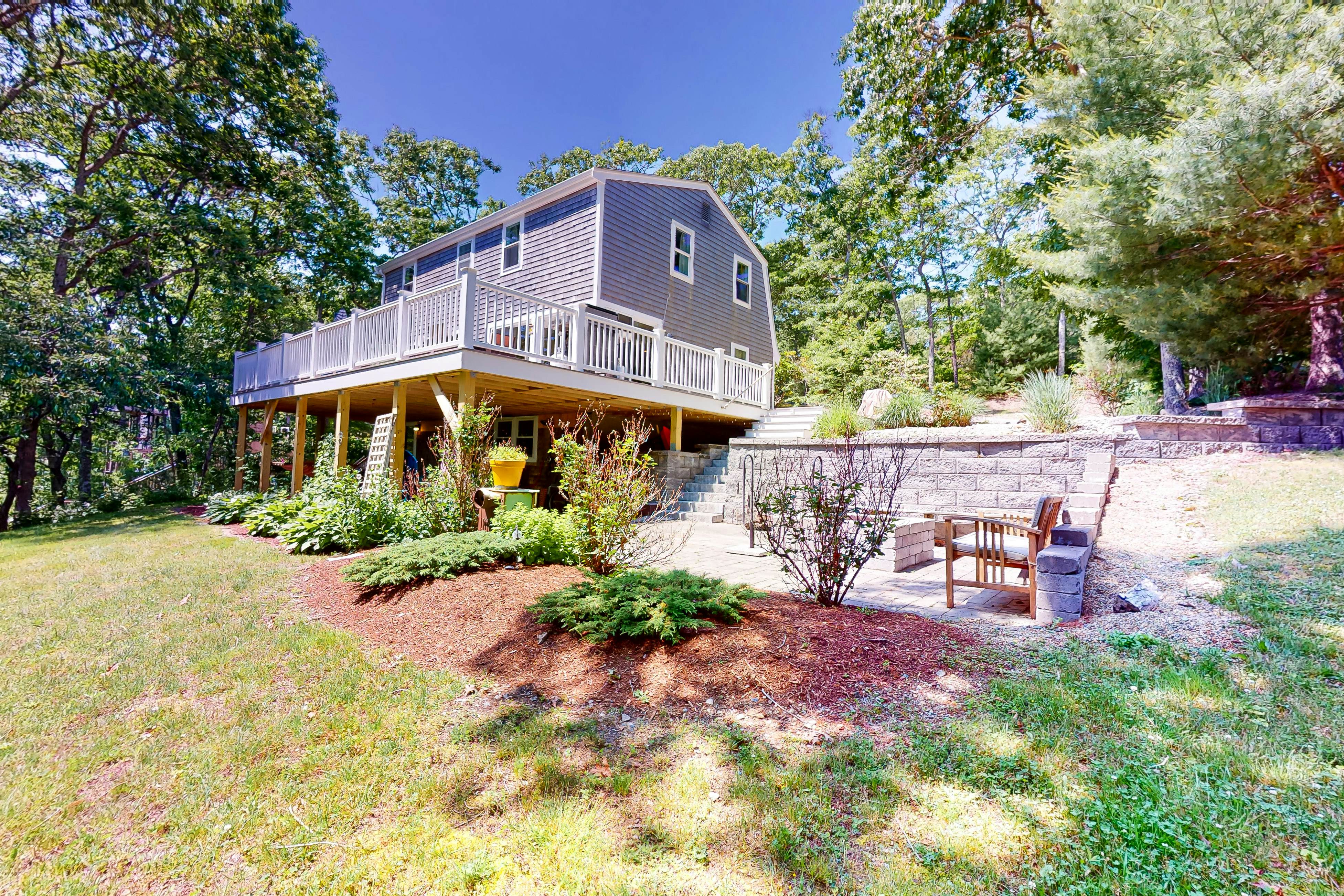 The Lakeside Landing