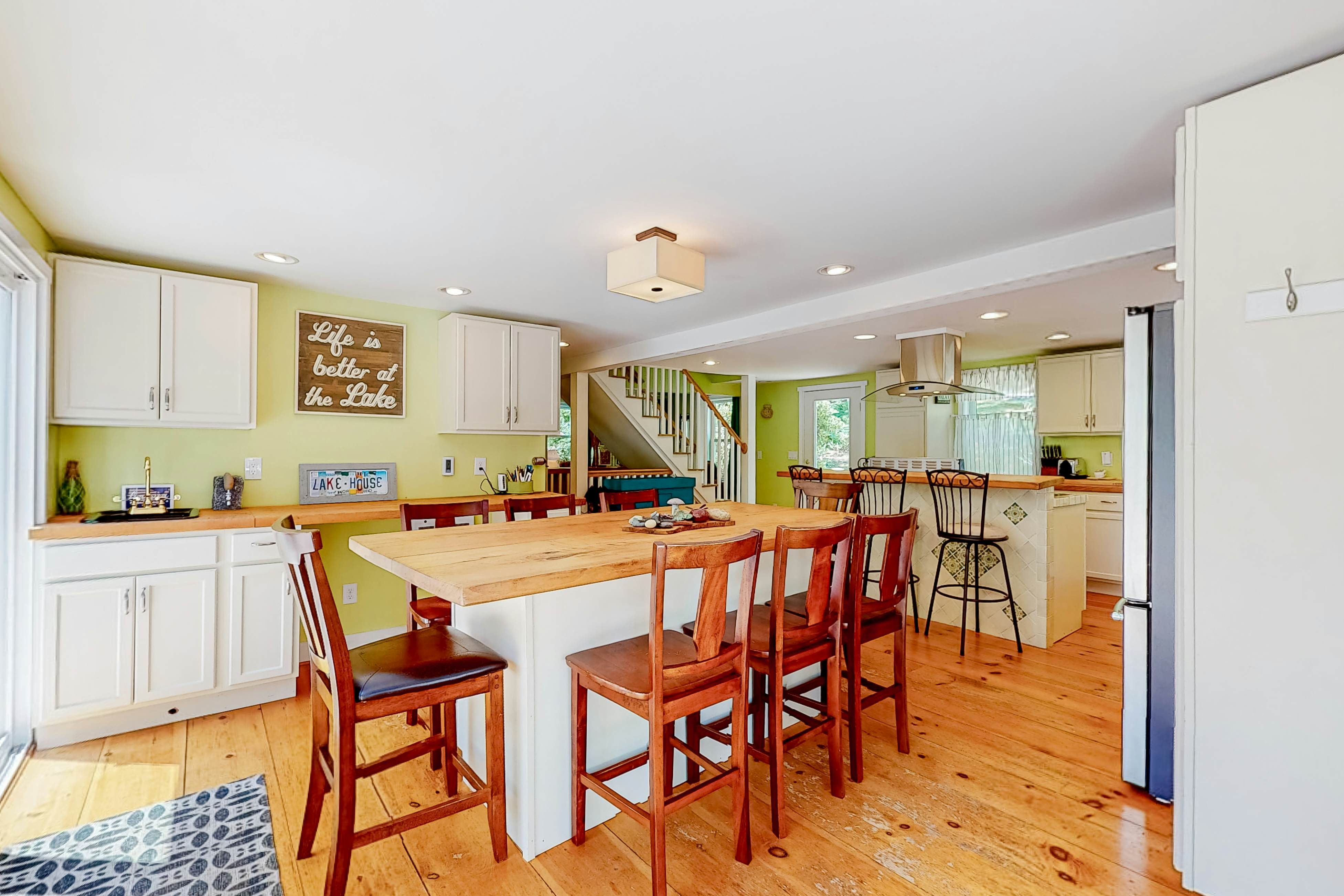 The Lakeside Landing