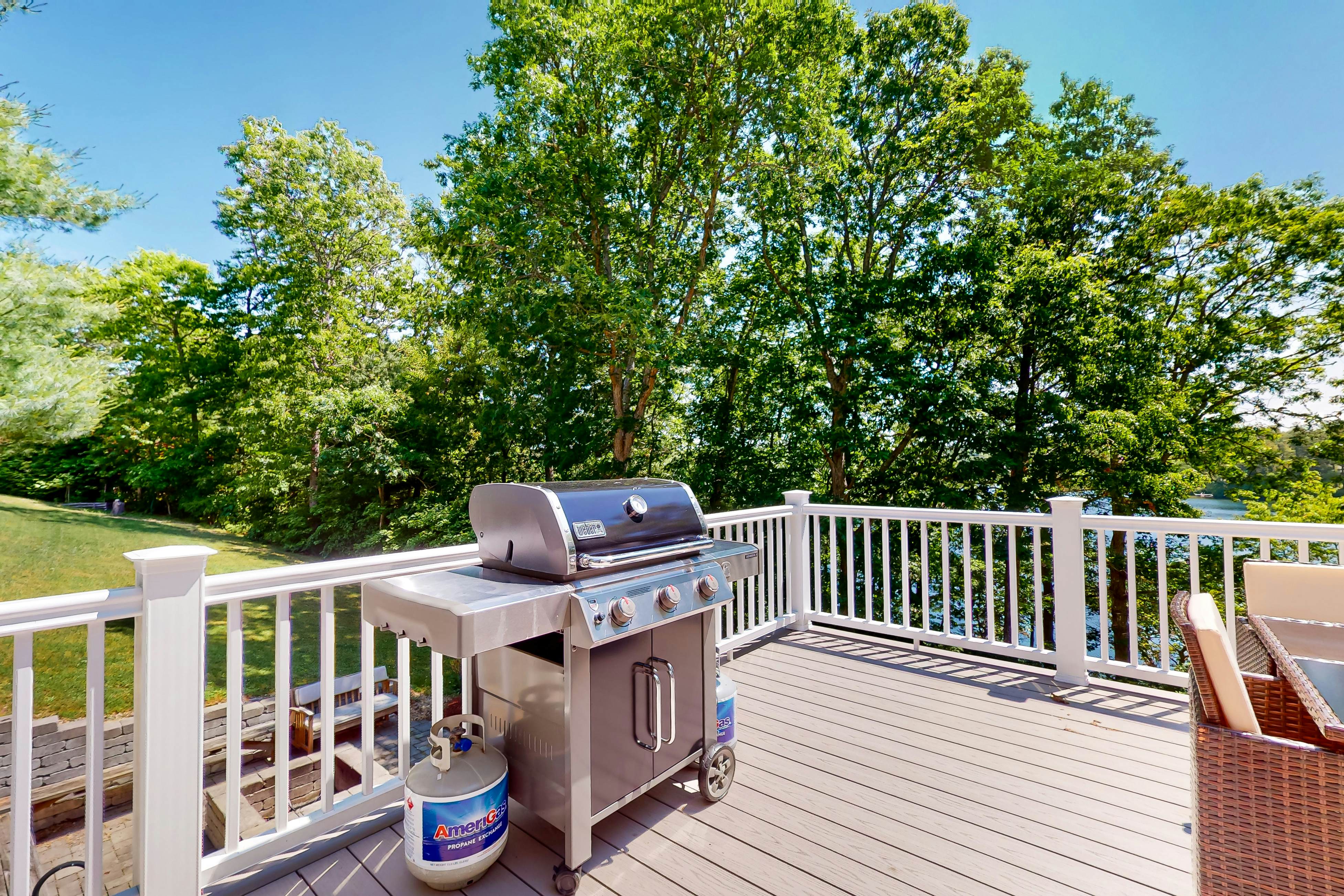 The Lakeside Landing