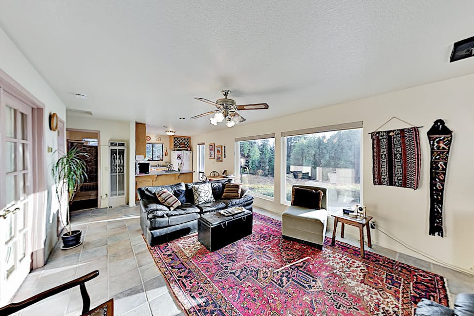 Vinyard Cottage 2 BD Sebastopol, CA Vacation Rental Vacasa