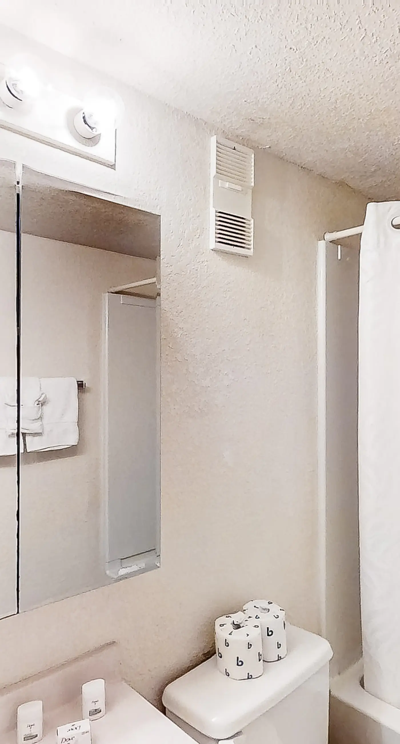 Water's Edge Resort 1002