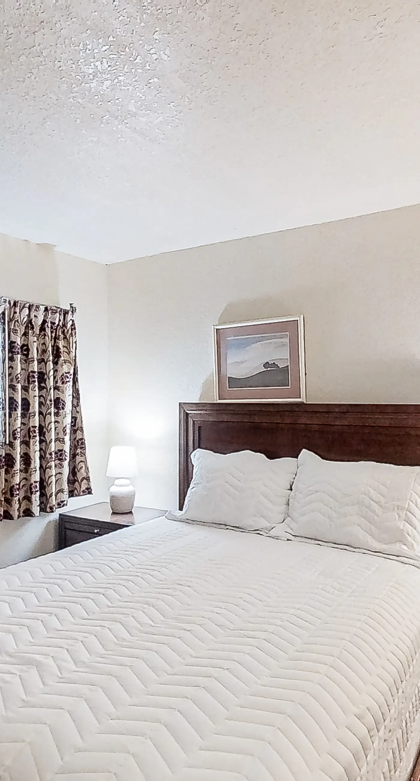 Water's Edge Resort 1002