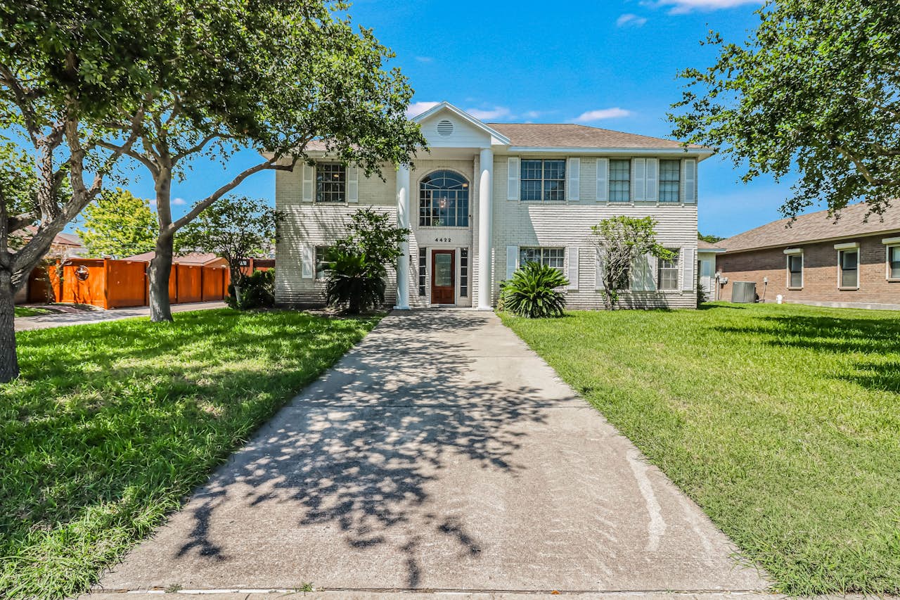 White House at The Lakes 5 BD Corpus Christi, TX Vacation Rental Vacasa