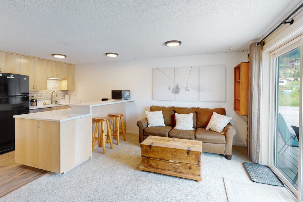 Ski Slope Condo 0 BD Sandpoint, ID Vacation Rental Vacasa