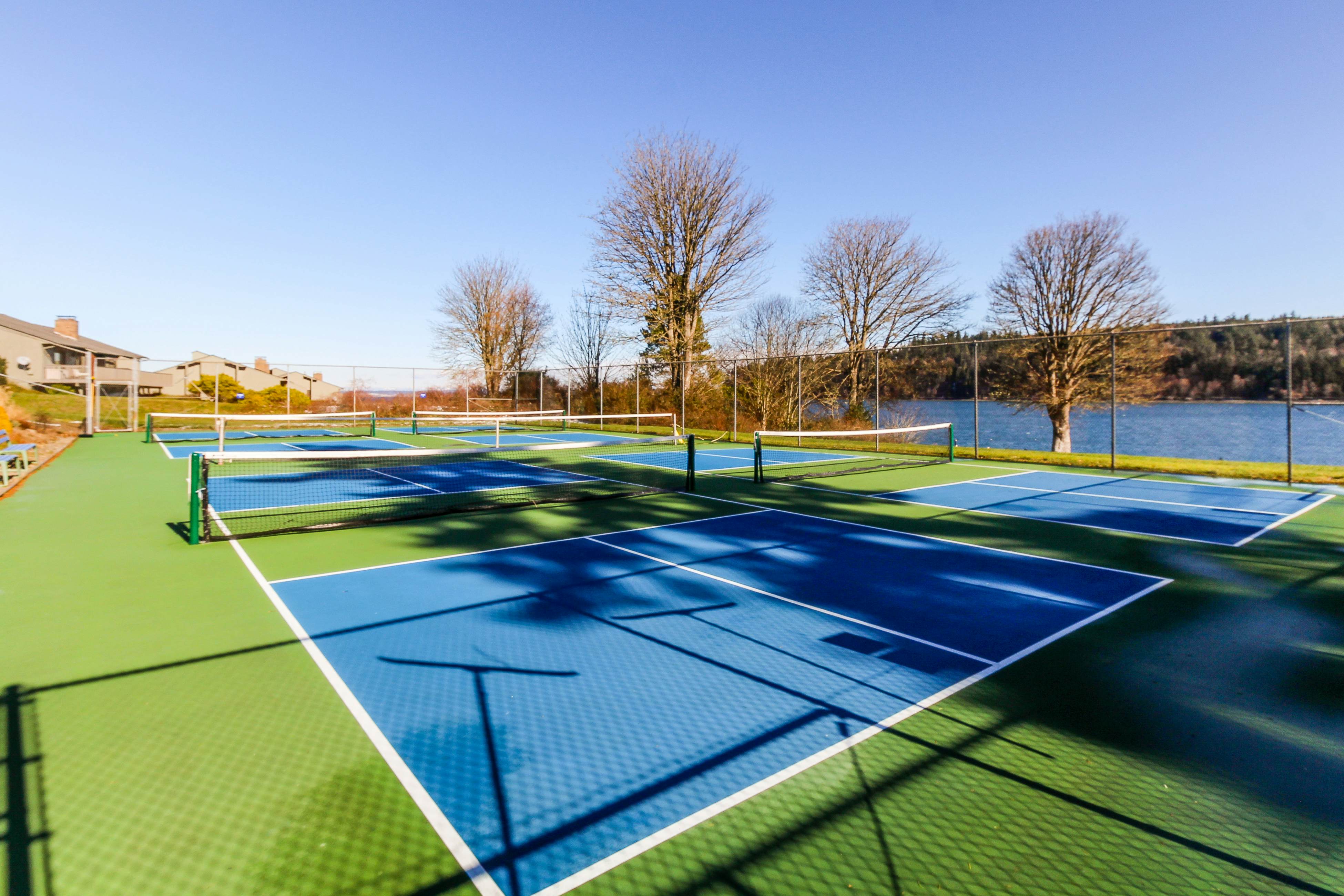 Ludlow Seaside Hale'