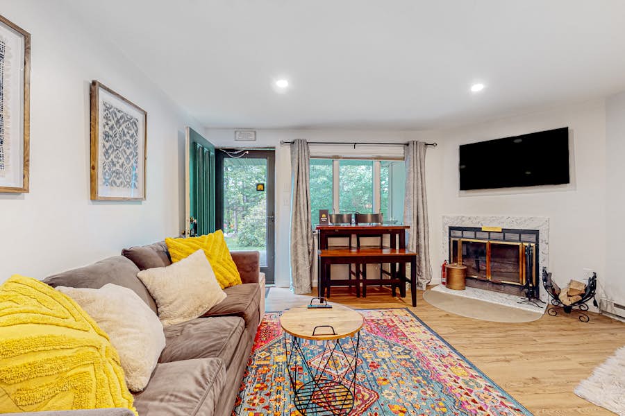 Windsor Hill Condo 1 BD Waterville Valley, NH Vacation Rental Vacasa