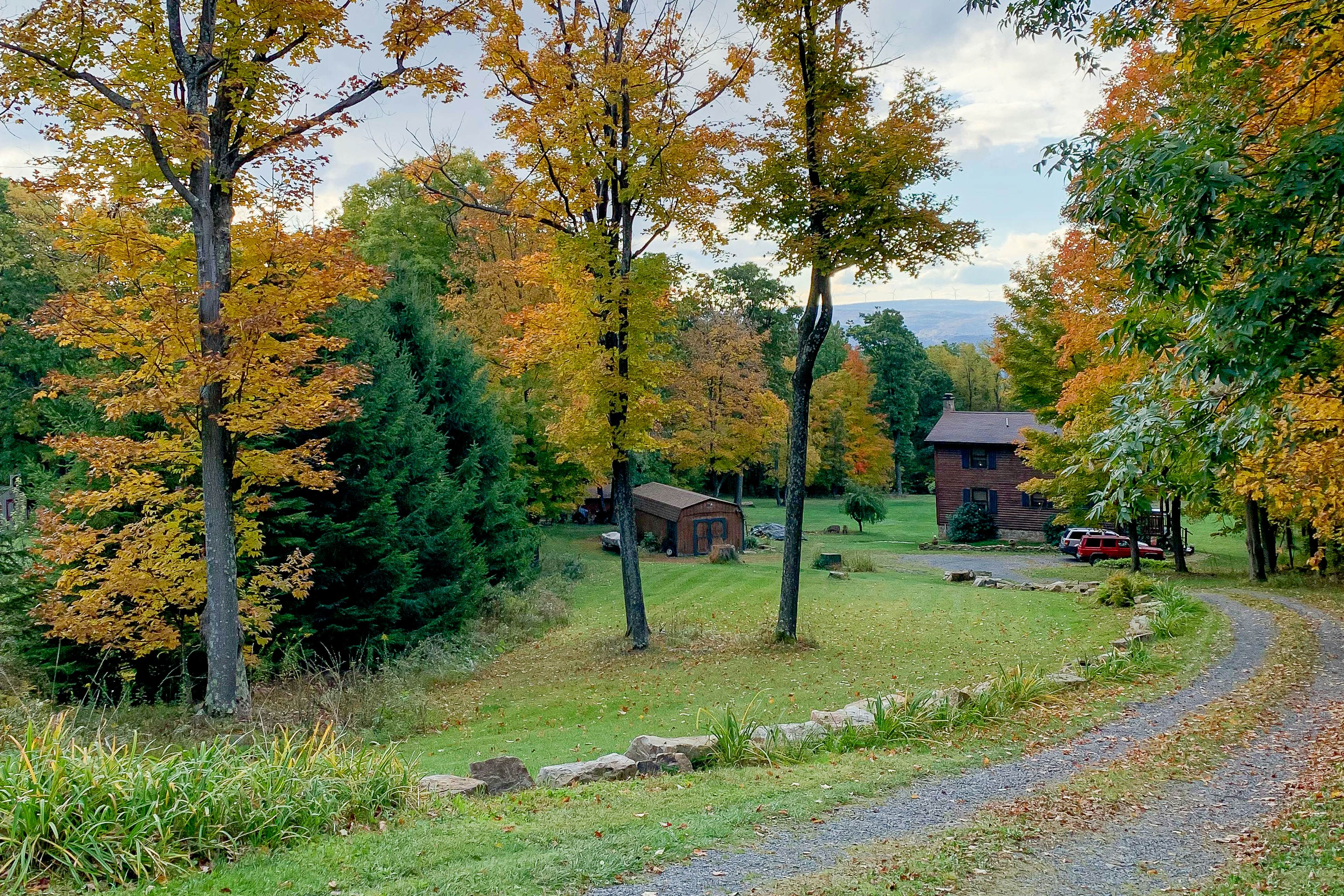 Whistle and Quill Lodge