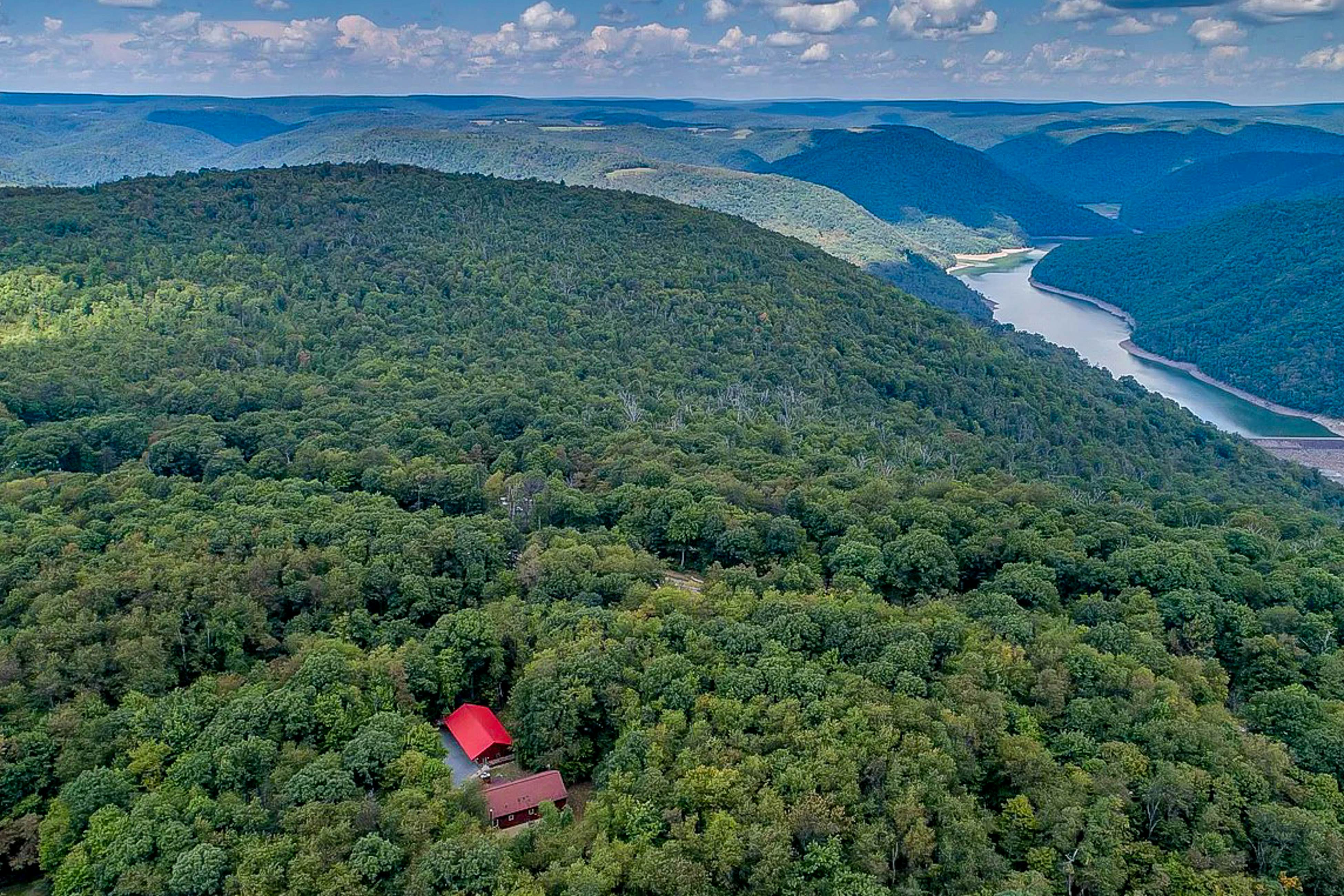 Whistle and Quill Lodge