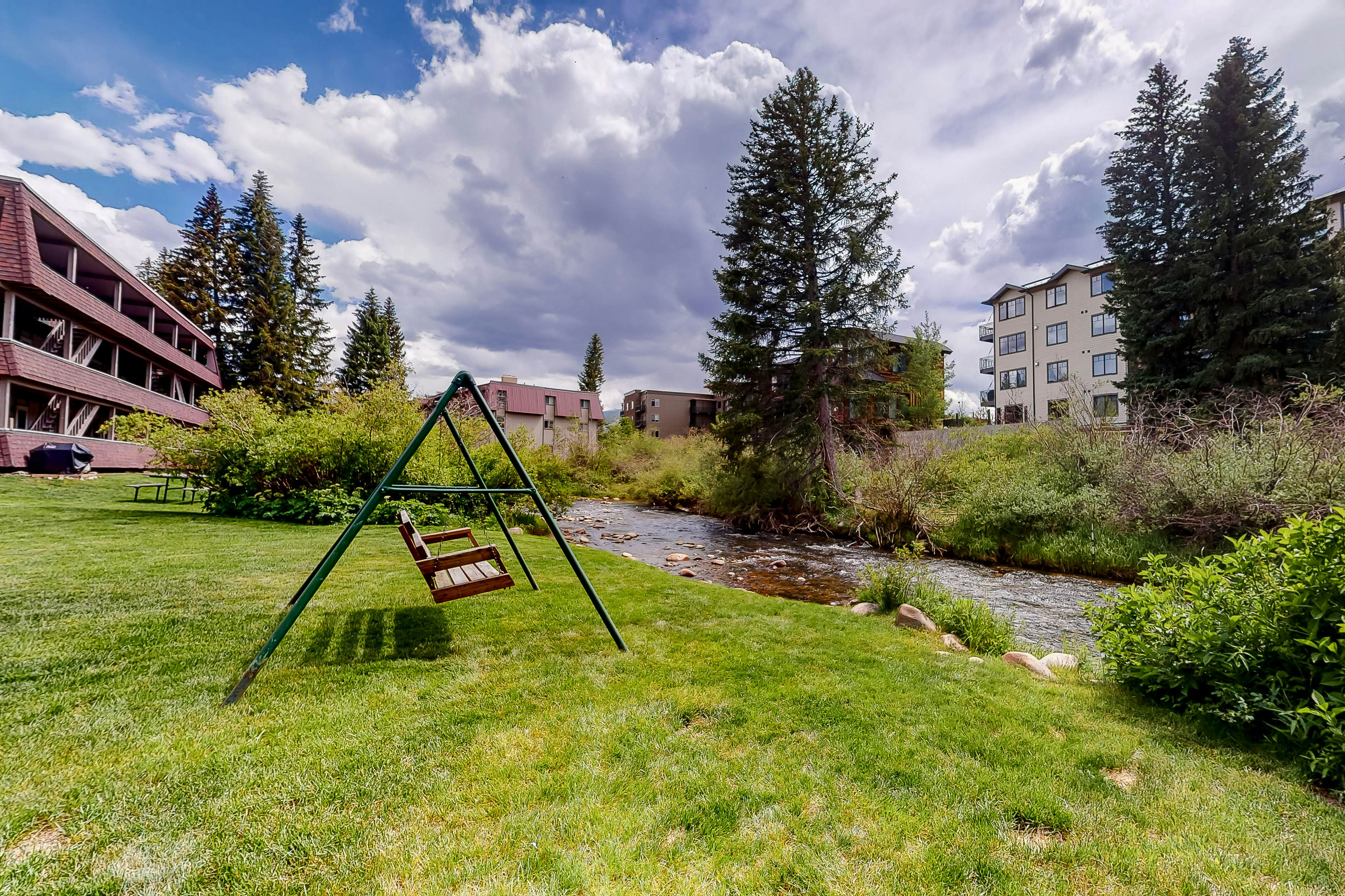 Lucky Adventure Lodge