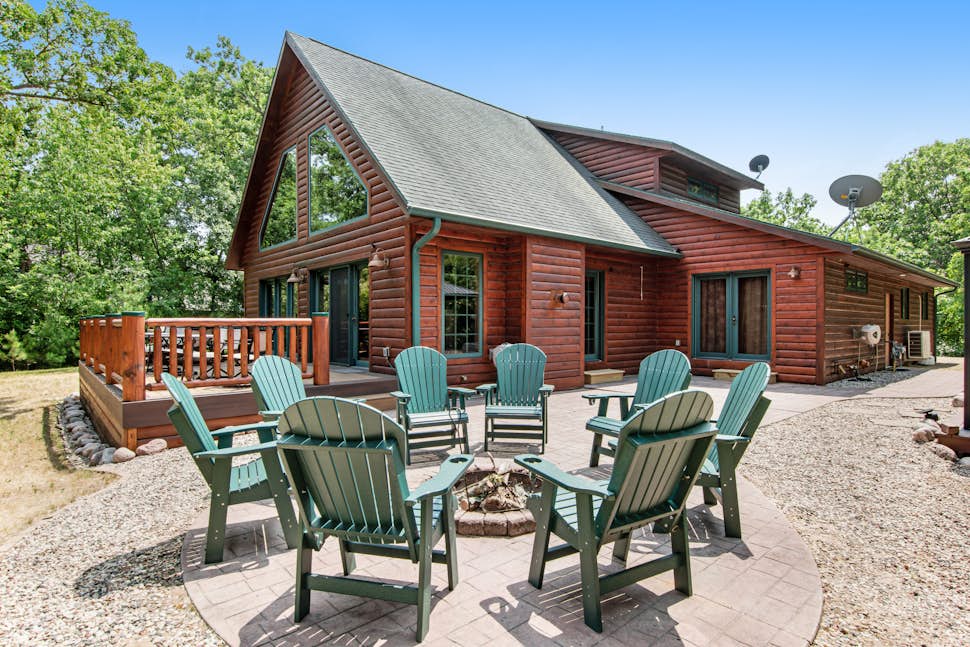 On the Lake at Castle Rock 5 BD Necedah, WI Vacation Rental Vacasa